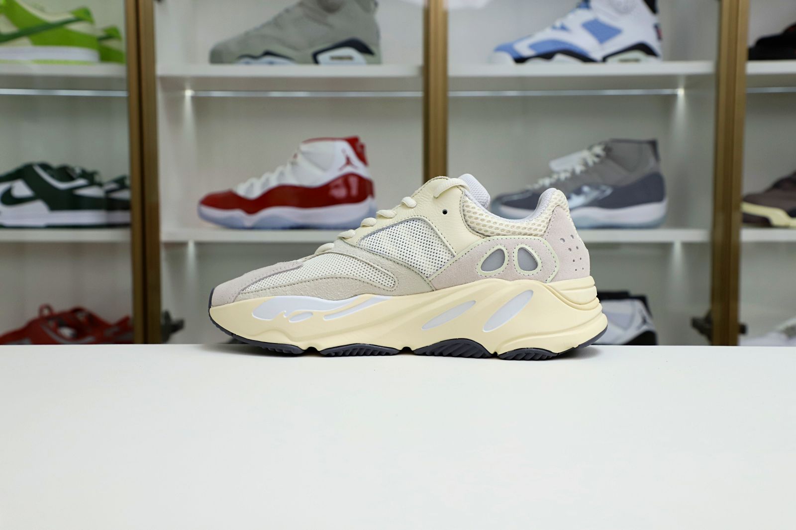YEEZY BOOST 700 'ANALOG' - finekick.vip