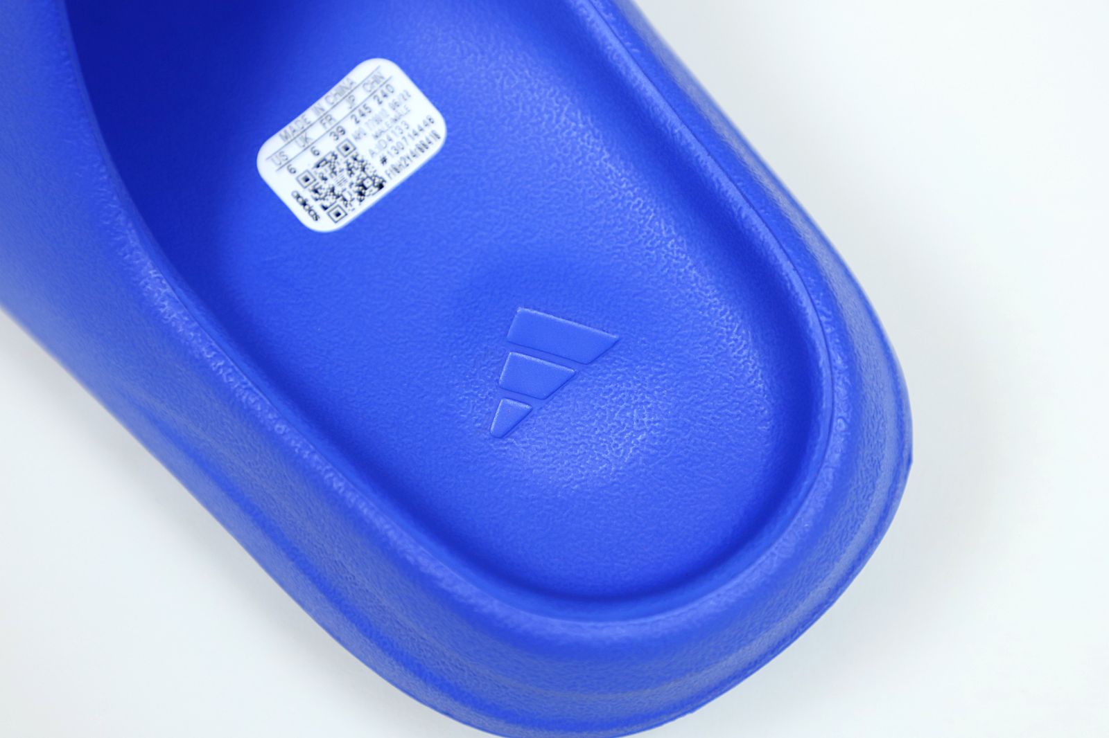 YEEZY SLIDE AZURE 2022 - finekick.vip