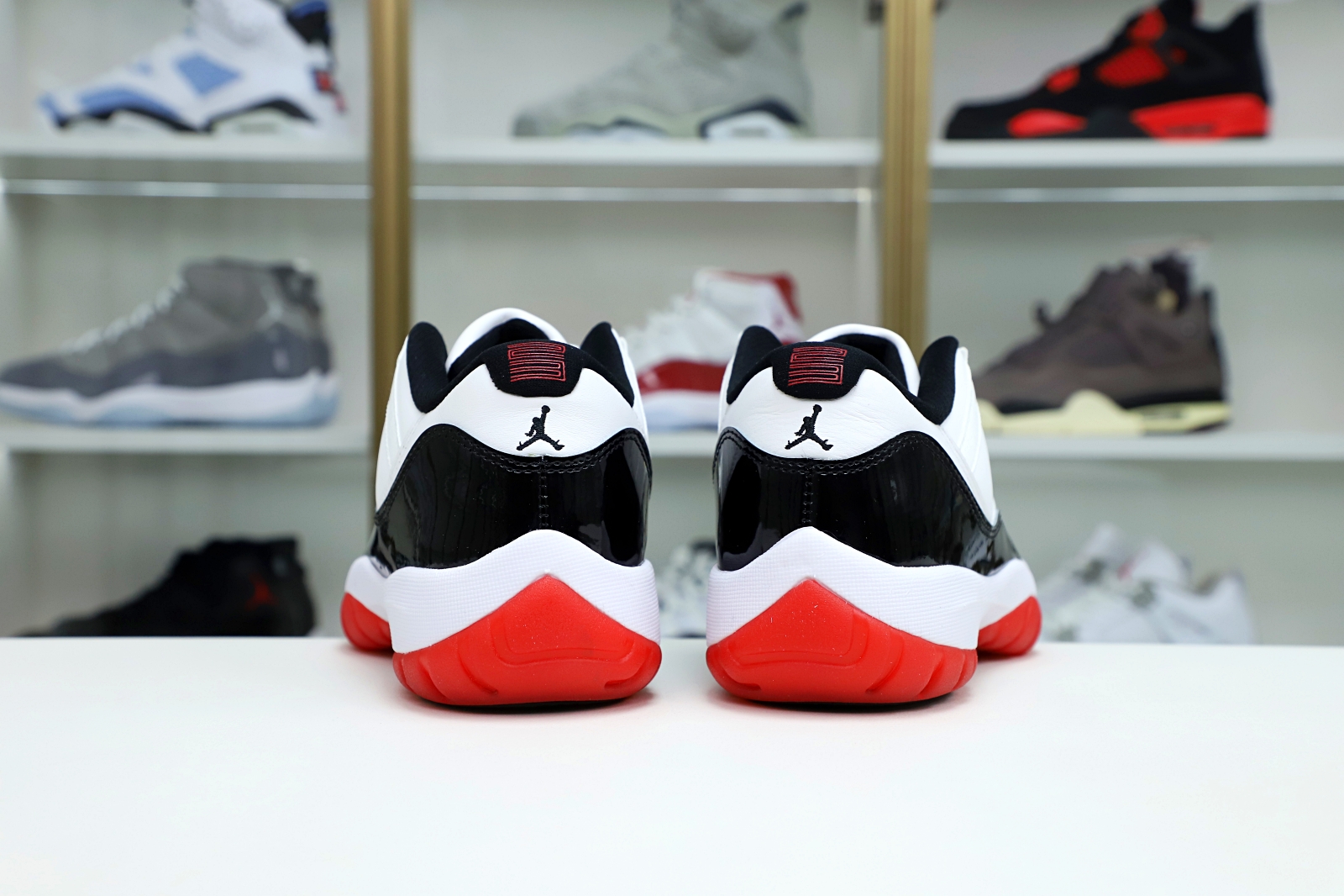 AIR JORDAN 11 LOW WHITE BRED - finekick.vip