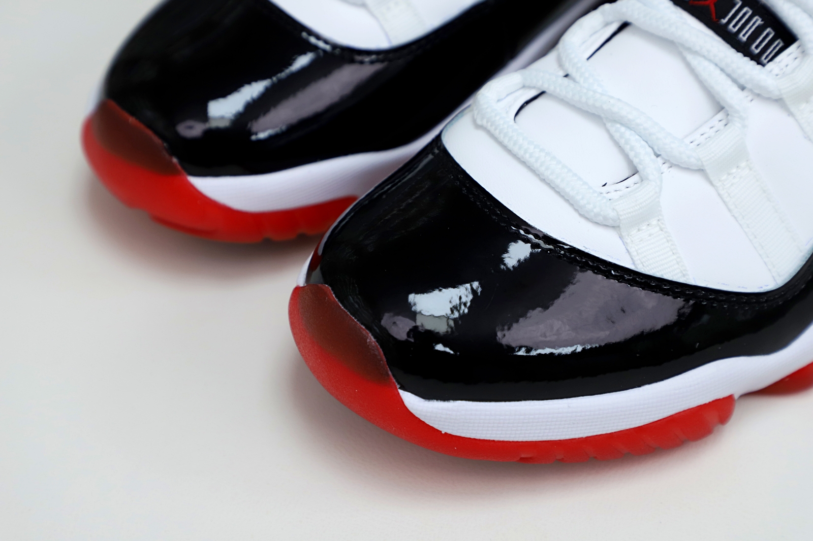 AIR JORDAN 11 LOW WHITE BRED - finekick.vip