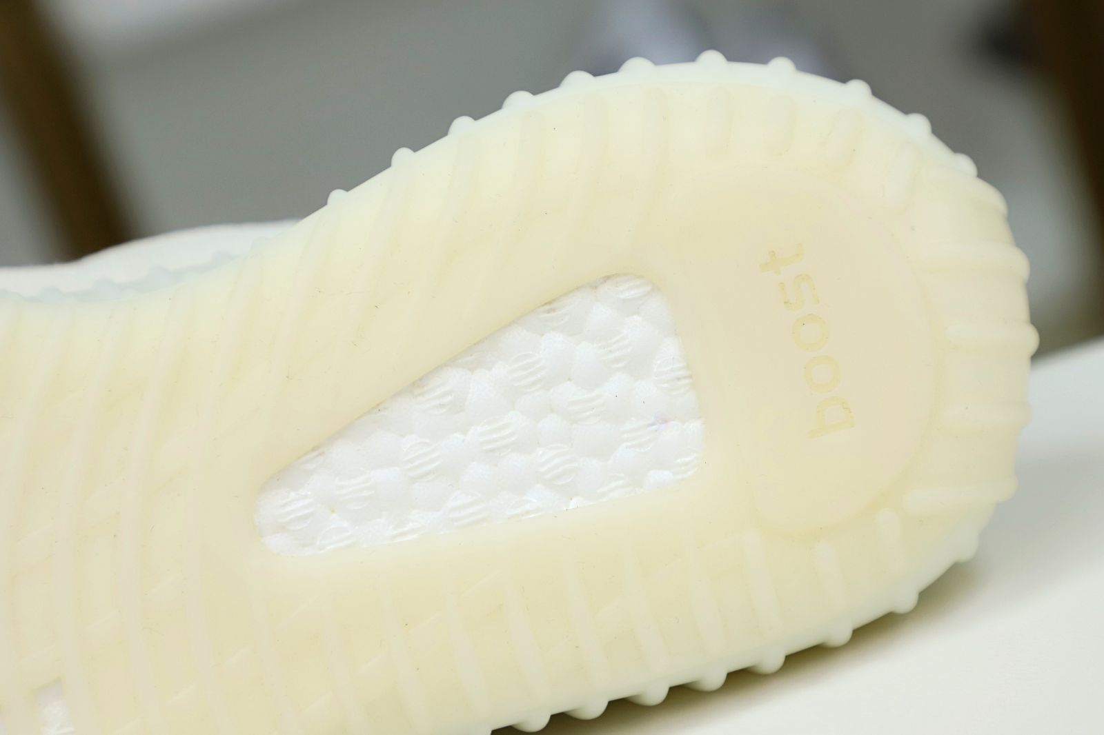 YEEZY BOOST 350 V2 “PURE OAT” - finekick.vip