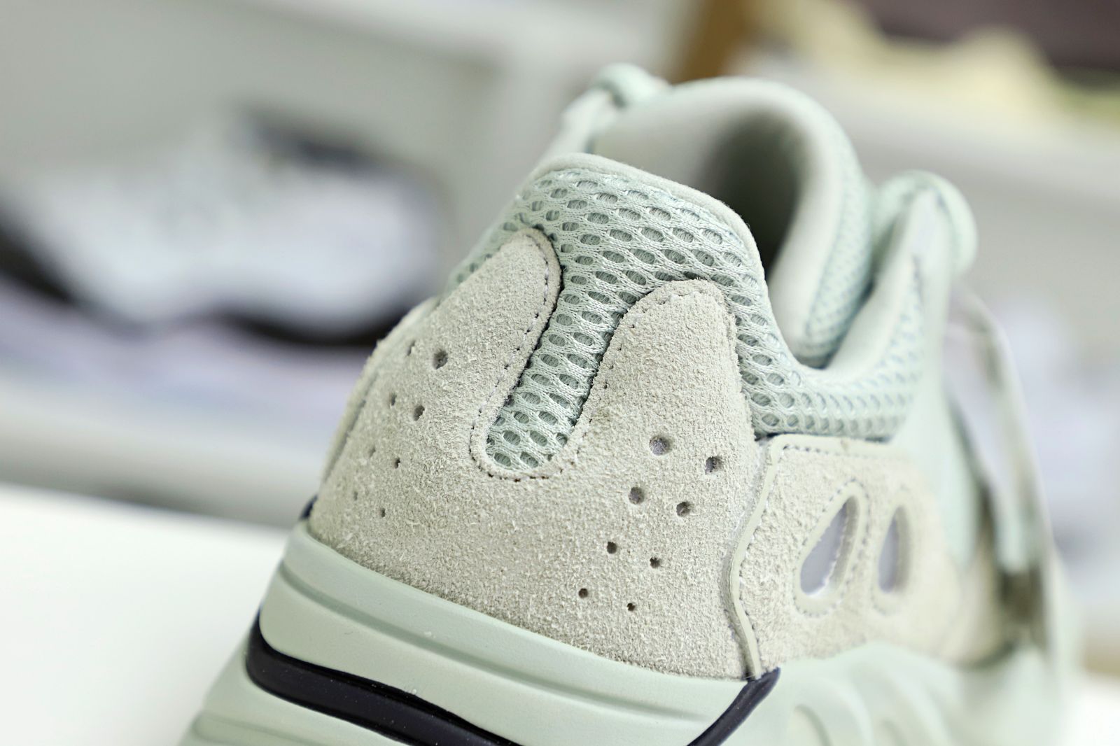YEEZY BOOST 700 SALT - finekick.vip