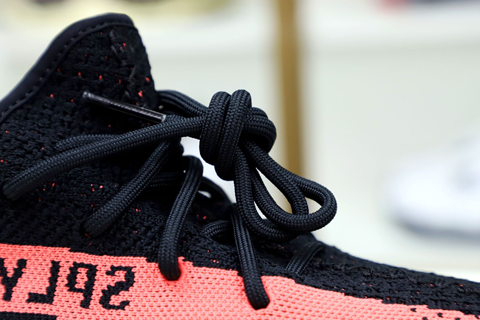 YEEZY BOOST 350 V2 'RED' - finekick.vip