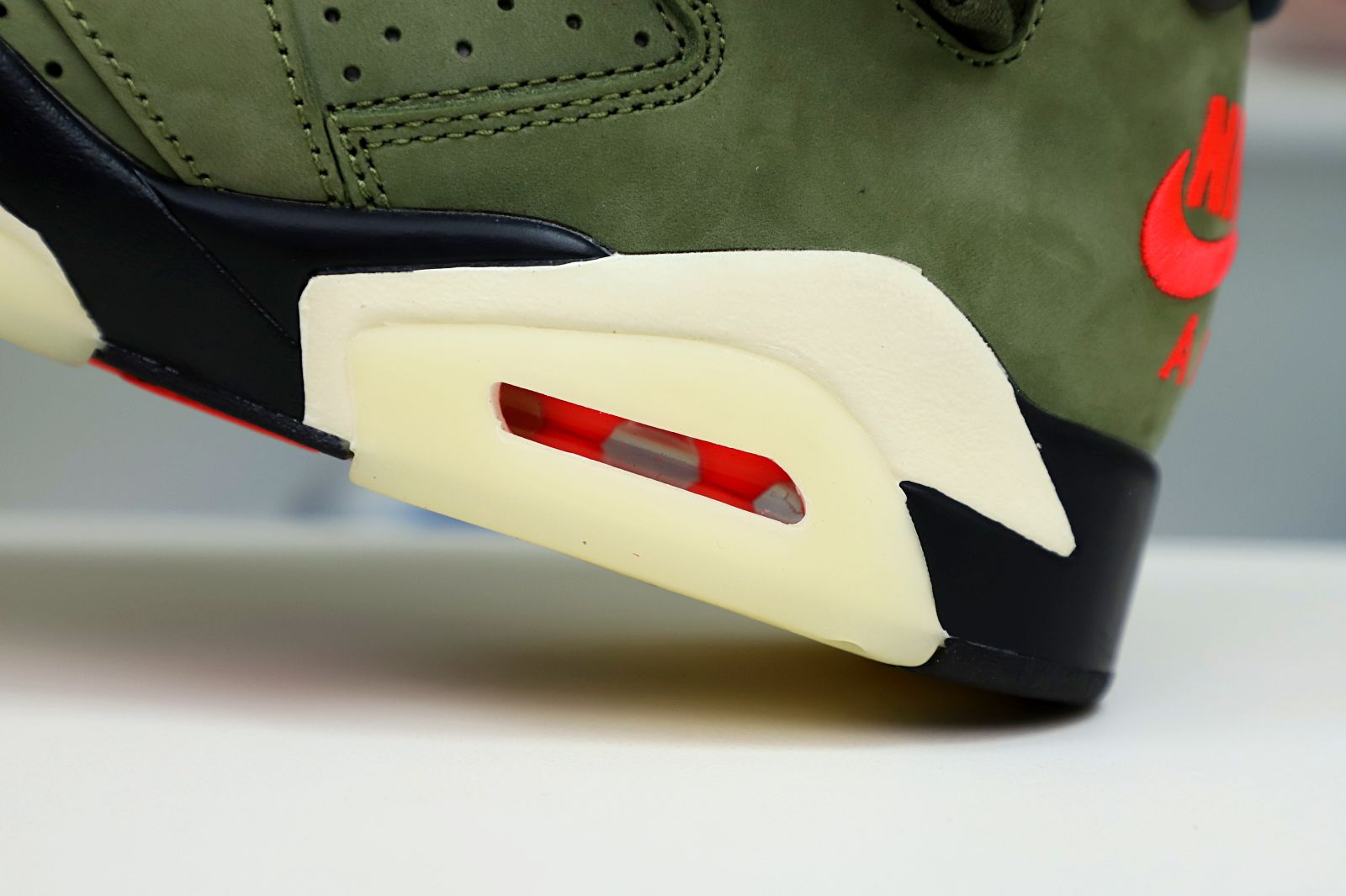 TRAVIS SCOTT X AIR JORDAN 6 RETRO 'OLIVE' - finekick.vip