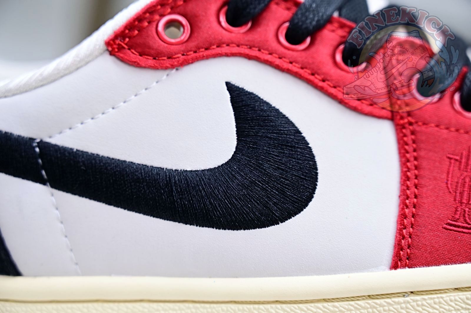 Trophy Room x Air Jordan 1 Low OG “Away” - finekick.vip
