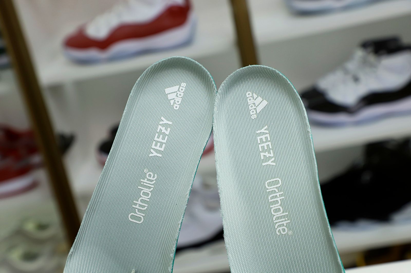 YEEZY BOOST 700 SALT - finekick.vip