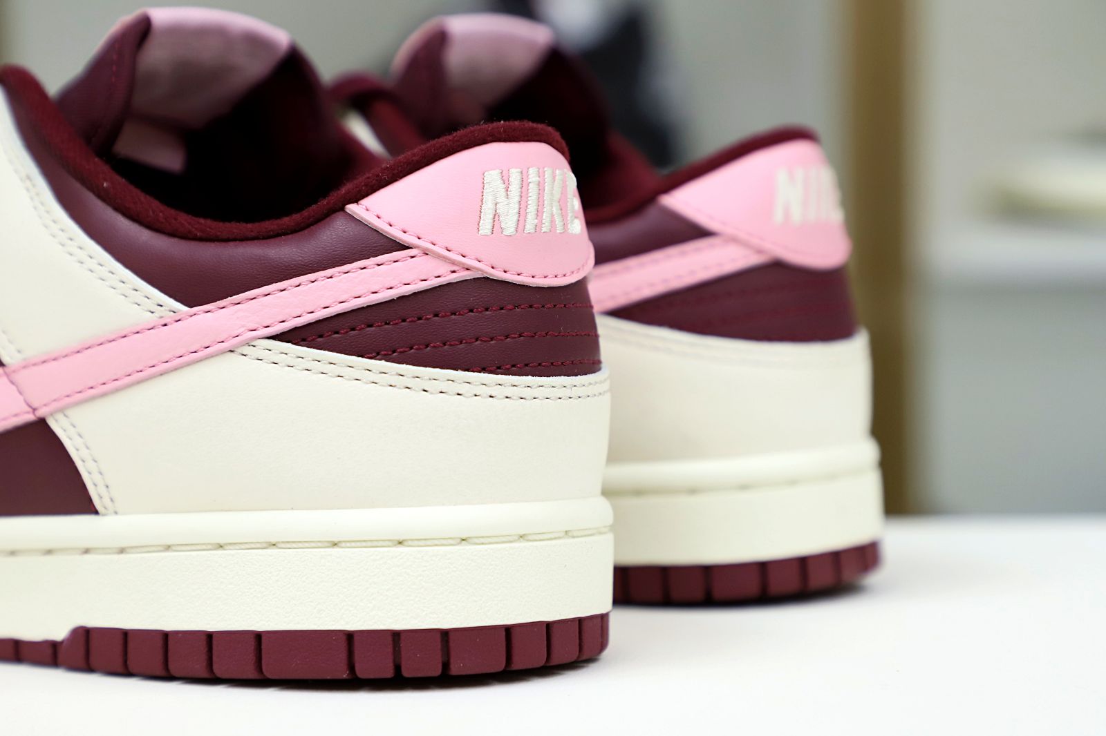 NIKE DUNK LOW VALENTINE DAY - finekick.vip