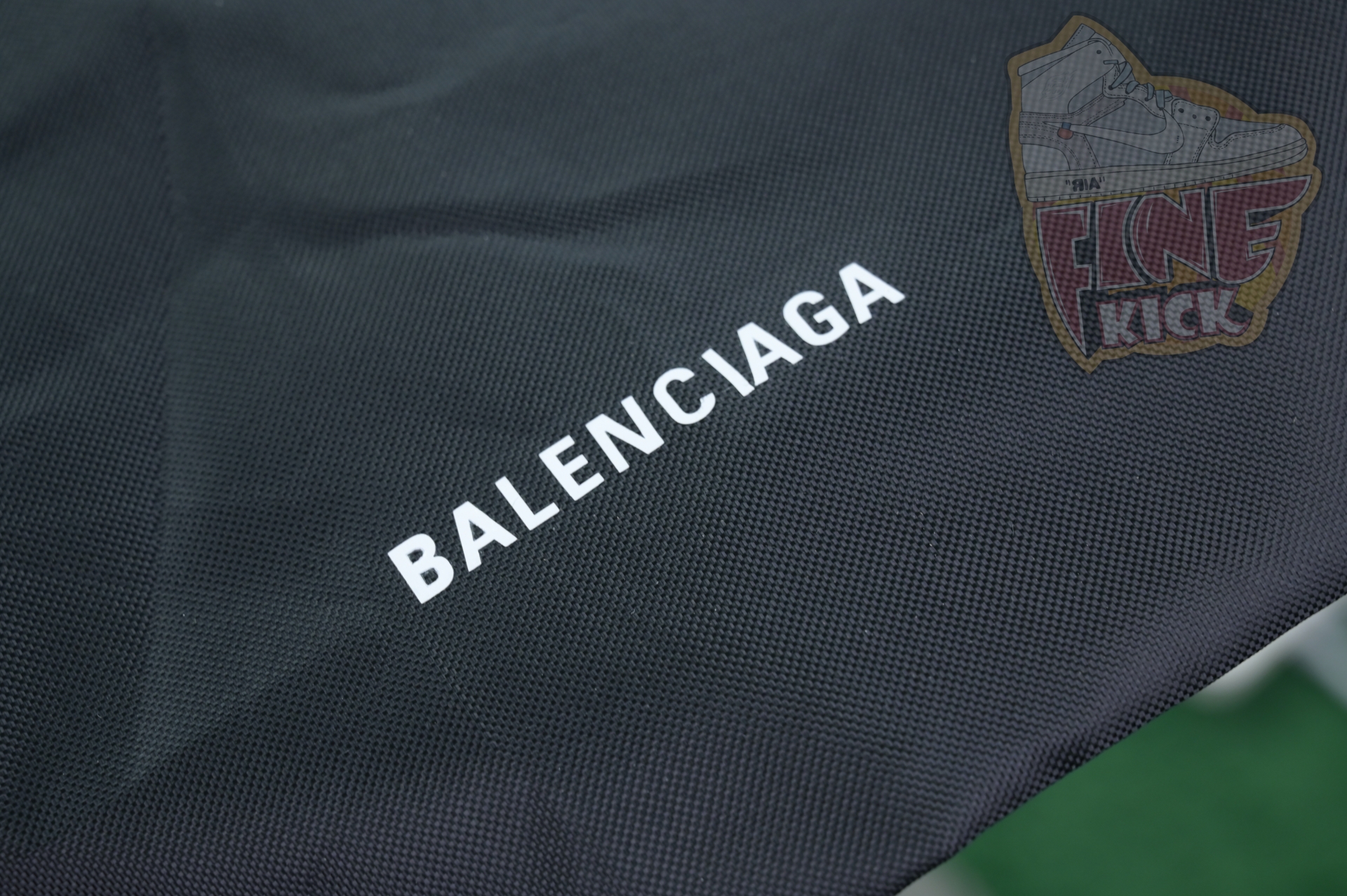 Balenciaga 3XL - finekick.vip