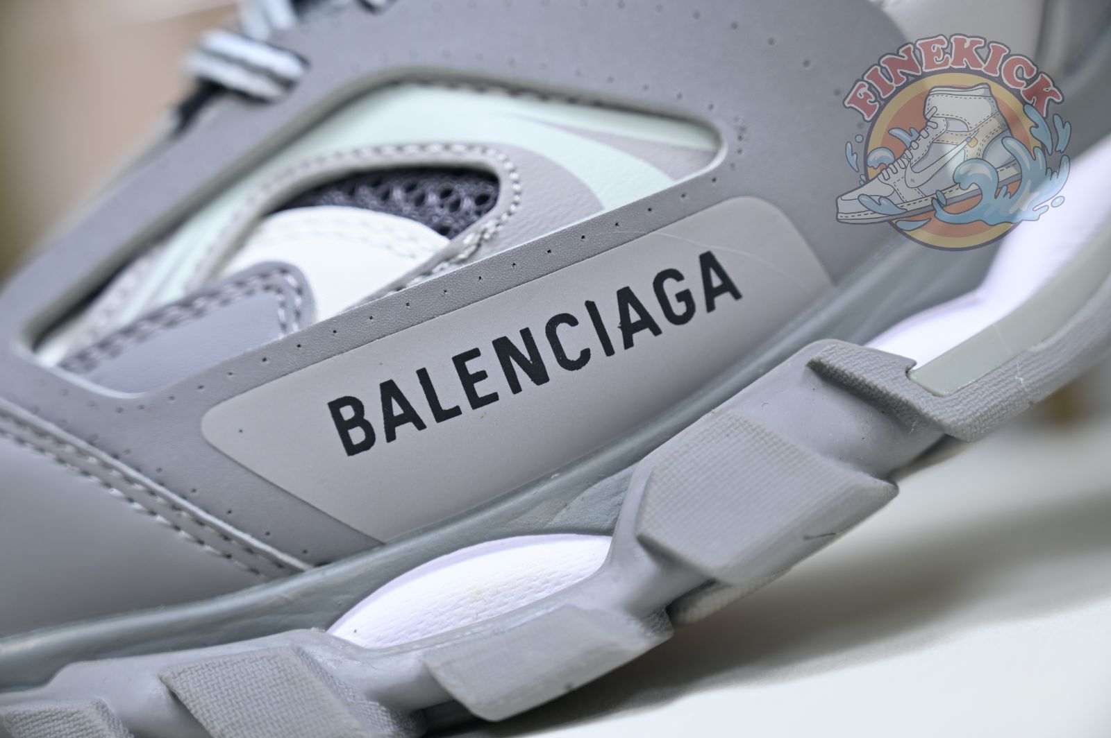 Balenciaga BLGA  Track(LED) - finekick.vip