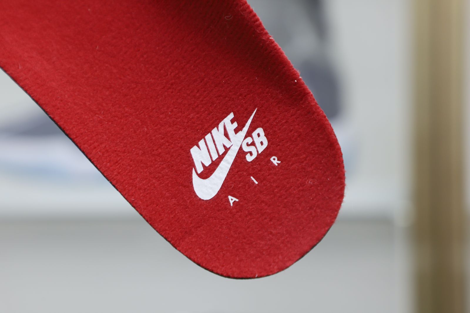 NIKE SB X AIR JORDAN 4 RETRO 'PINE GREEN' - finekick.vip