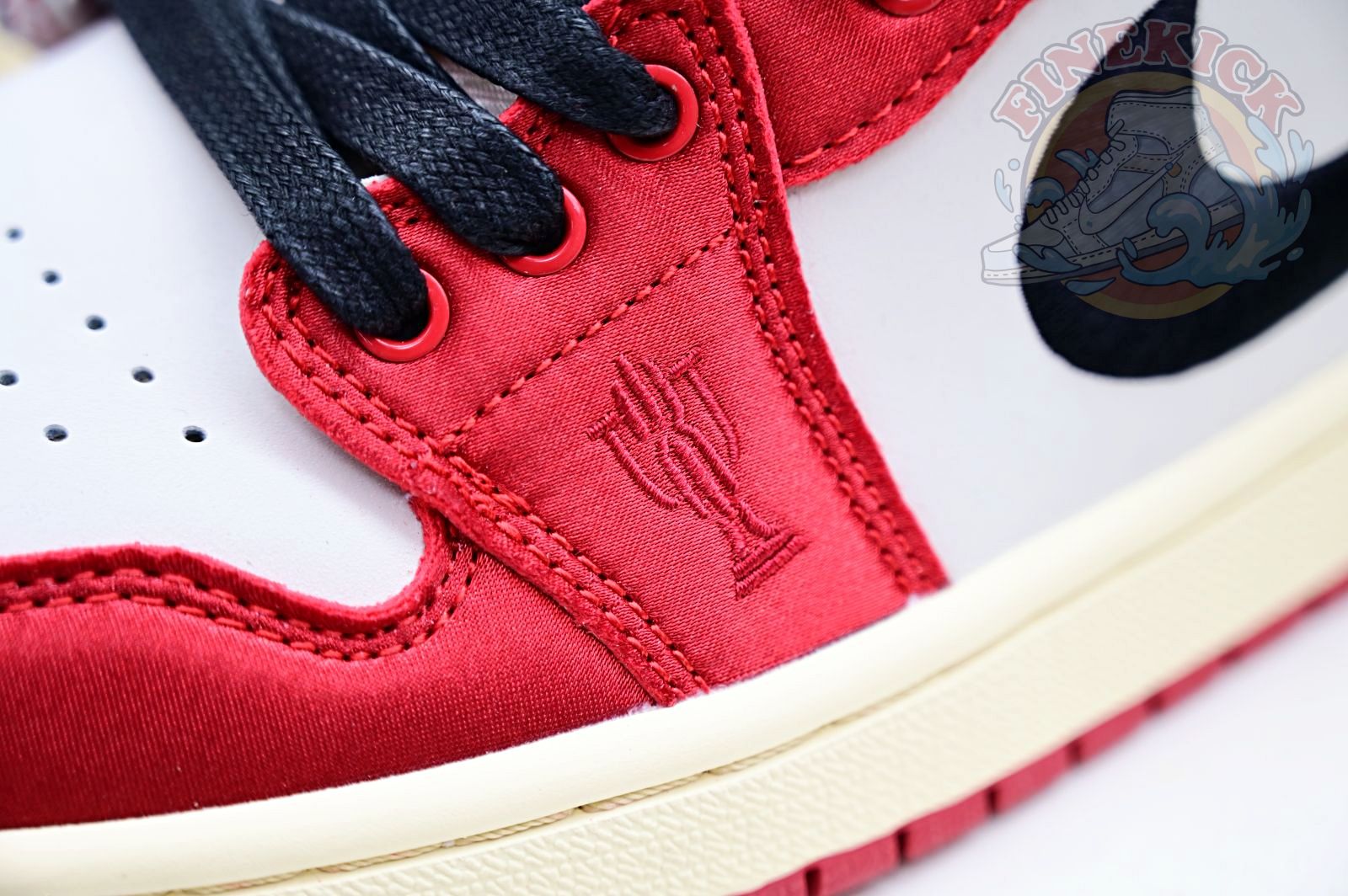 Trophy Room x Air Jordan 1 Low OG “Away” - finekick.vip