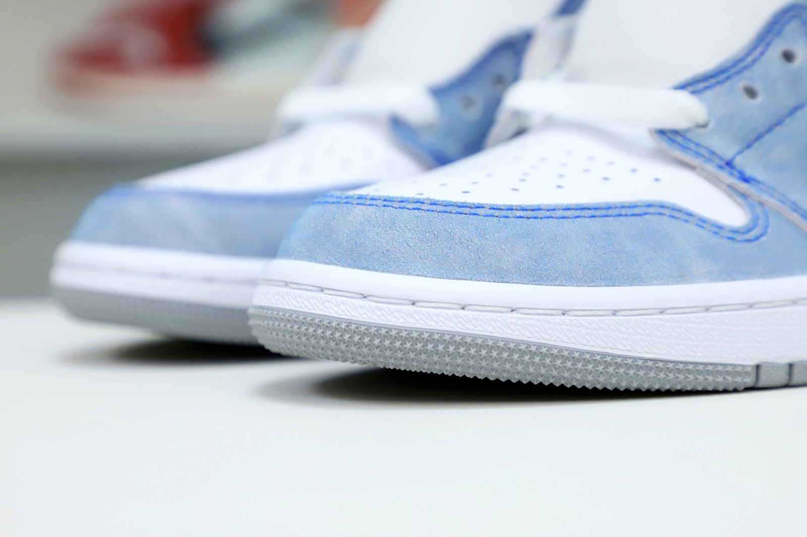 AIR JORDAN 1 RETRO HIGH OG 'HYPER ROYAL' - finekick.vip