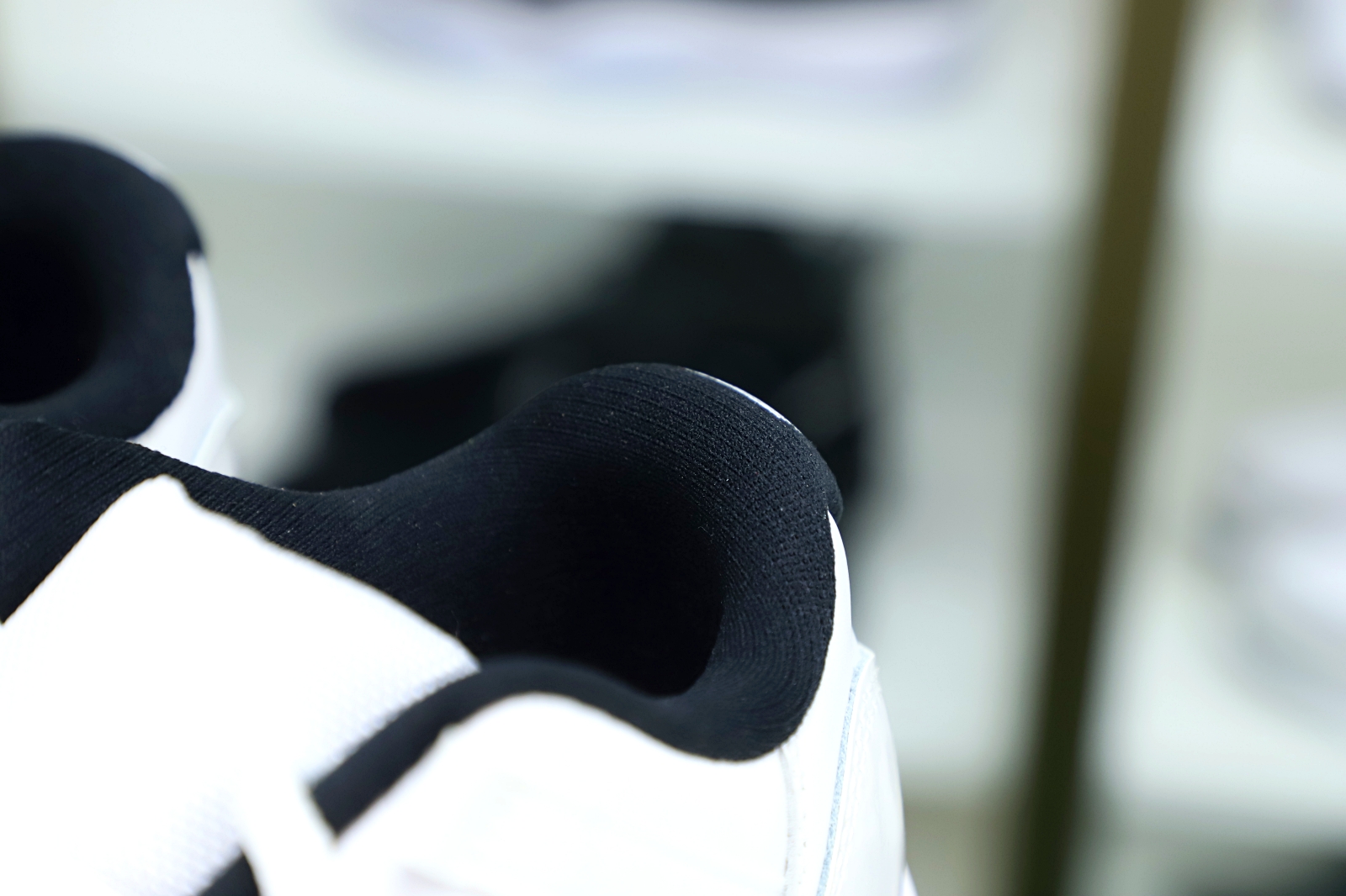 AIR JORDAN 11 RETRO LOW LEGEND BLUE - finekick.vip