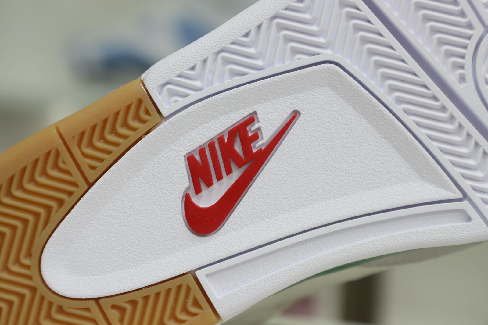NIKE SB X AIR JORDAN 4 RETRO 'PINE GREEN' - finekick.vip