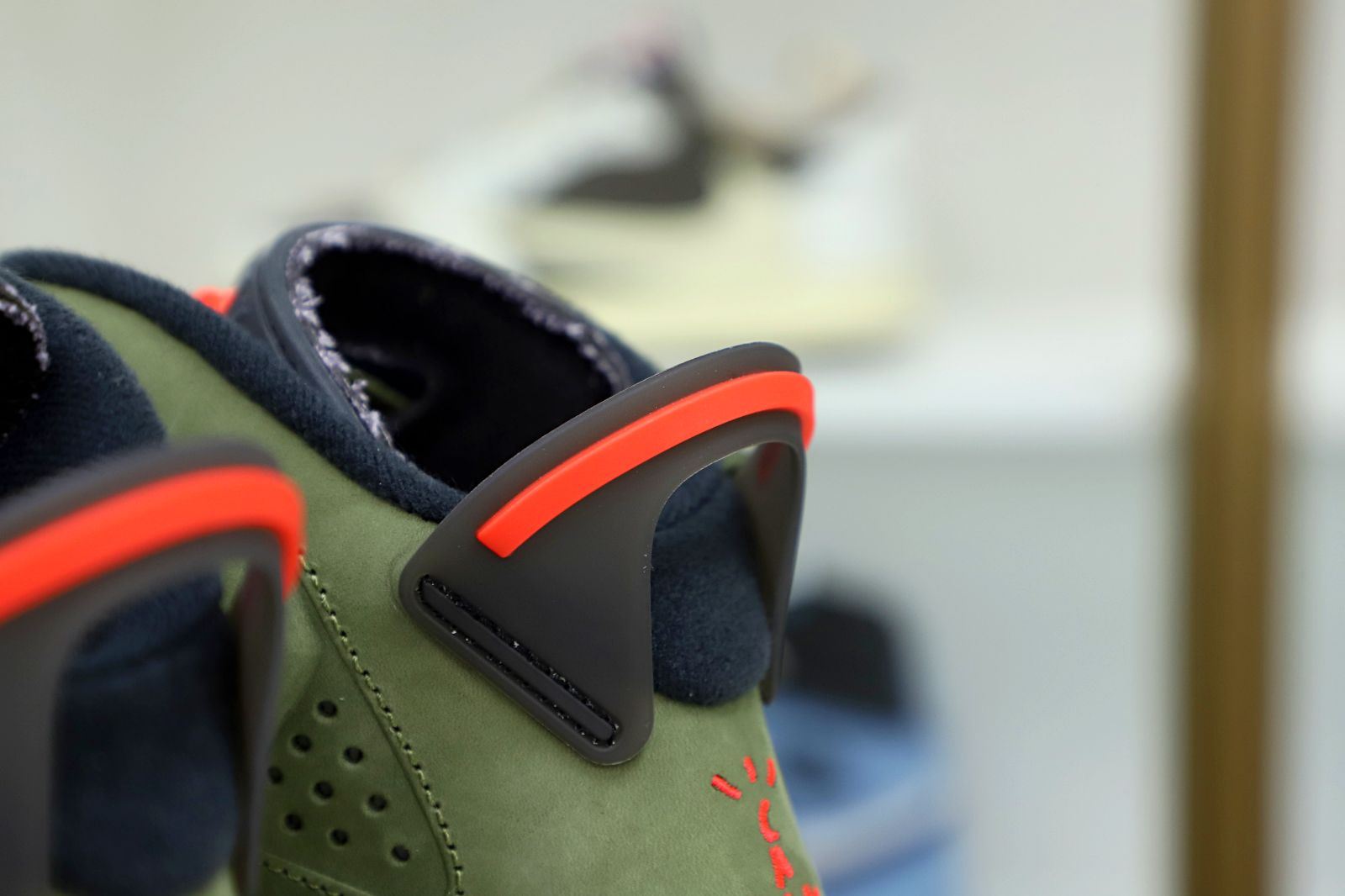 TRAVIS SCOTT X AIR JORDAN 6 RETRO 'OLIVE' - finekick.vip