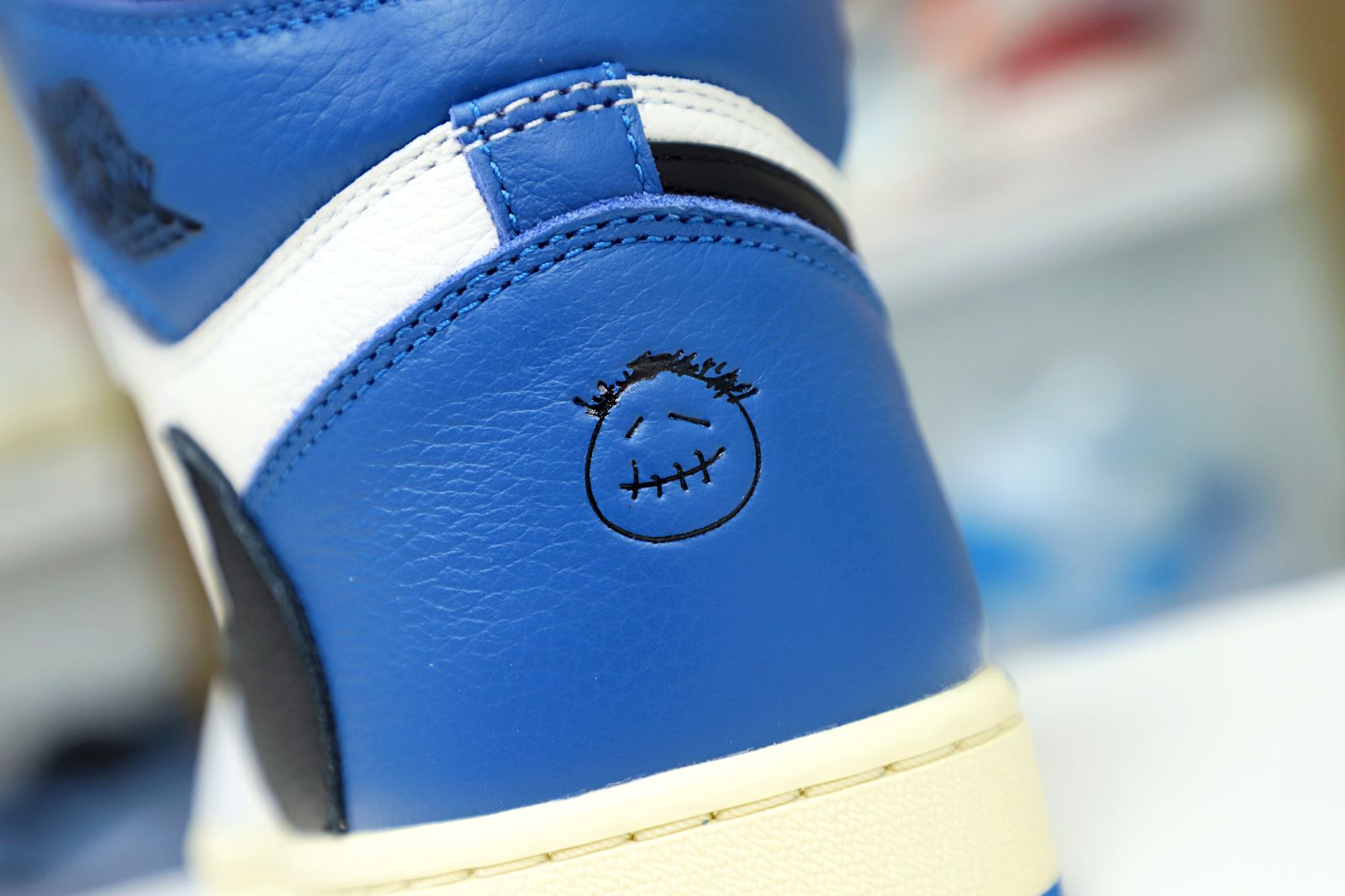 FRAGMENT DESIGN X TRAVIS SCOTT X AIR JORDAN 1 RETRO HIGH - finekick.vip