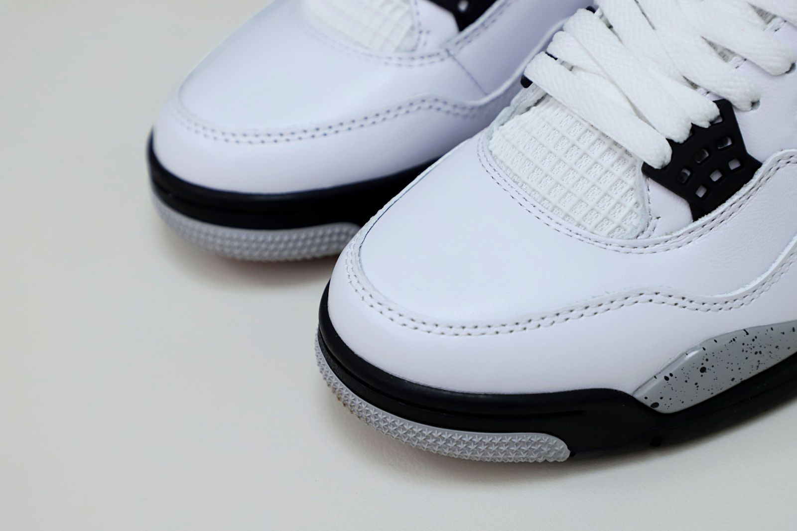 Air Jordan 4 Retro White Cement - finekick.vip