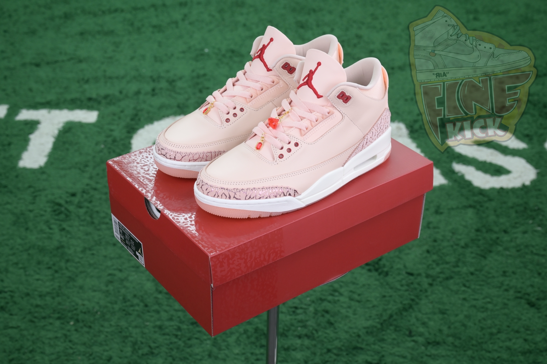 Air Jordan 3 Valentine's Day - finekick.vip