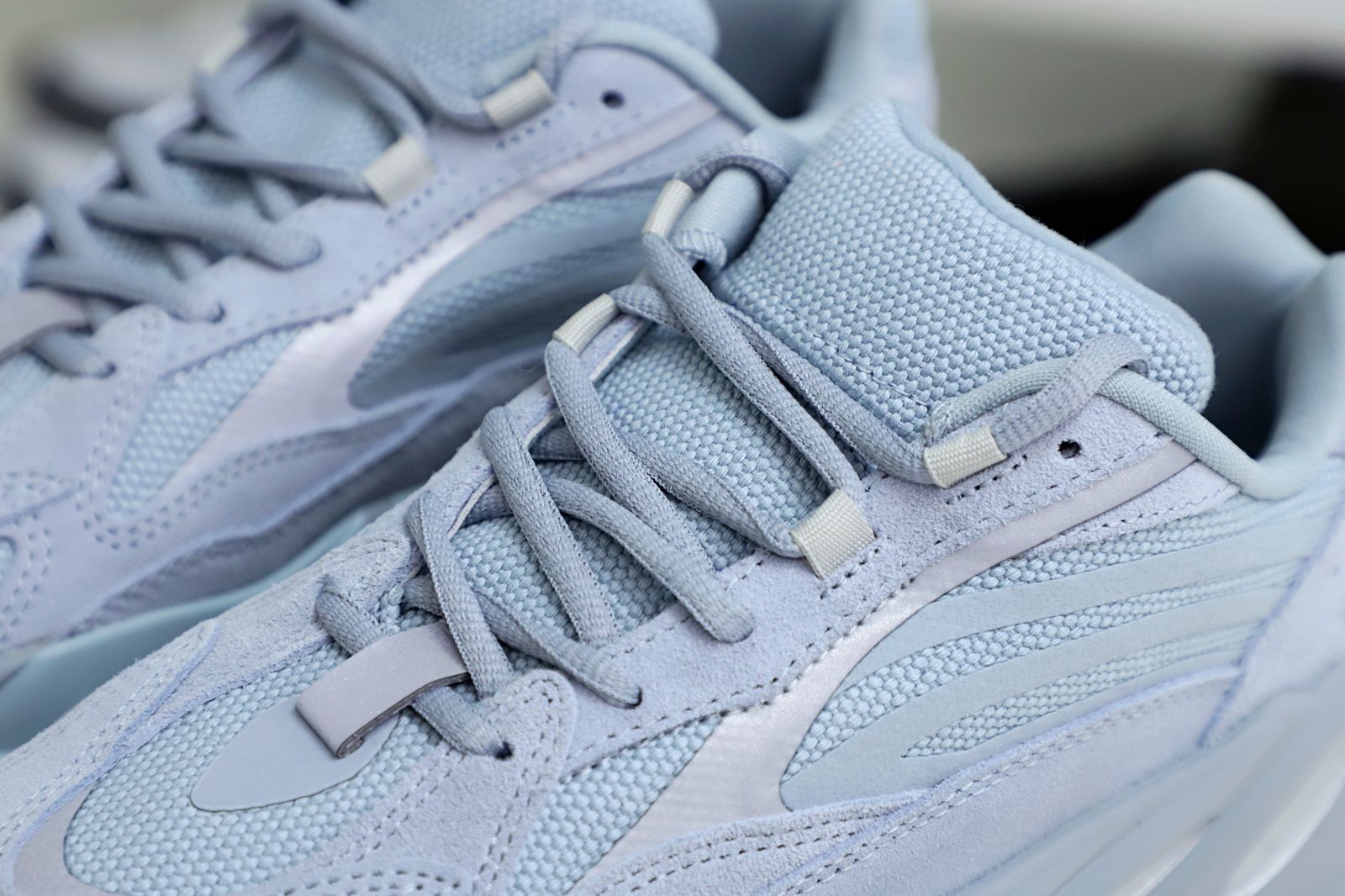 Yeezy boost 700 v2 hospita blue - finekick.vip
