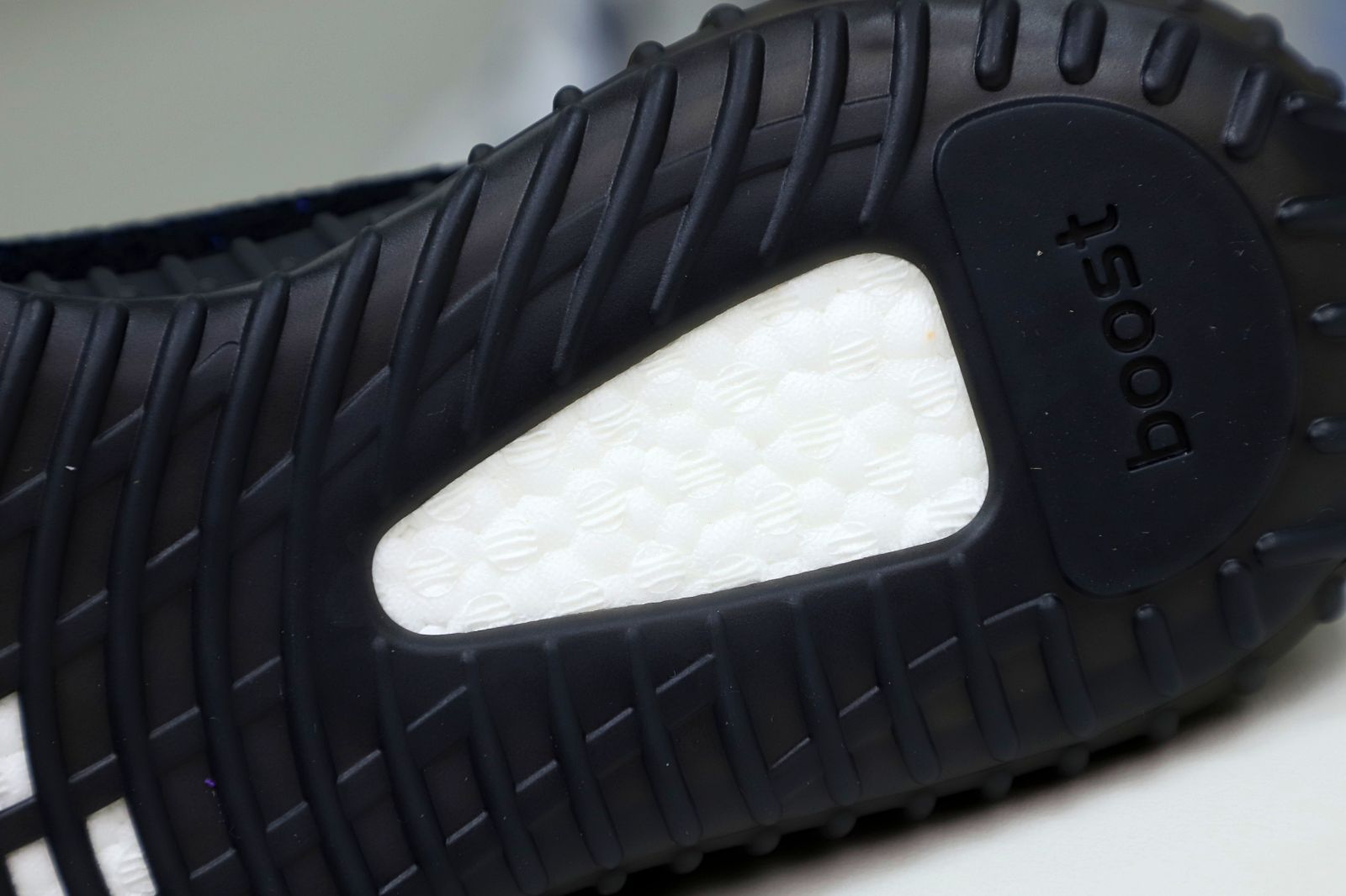 YEEZY BOOST 350 V2 'DAZZLING BLUE' - finekick.vip