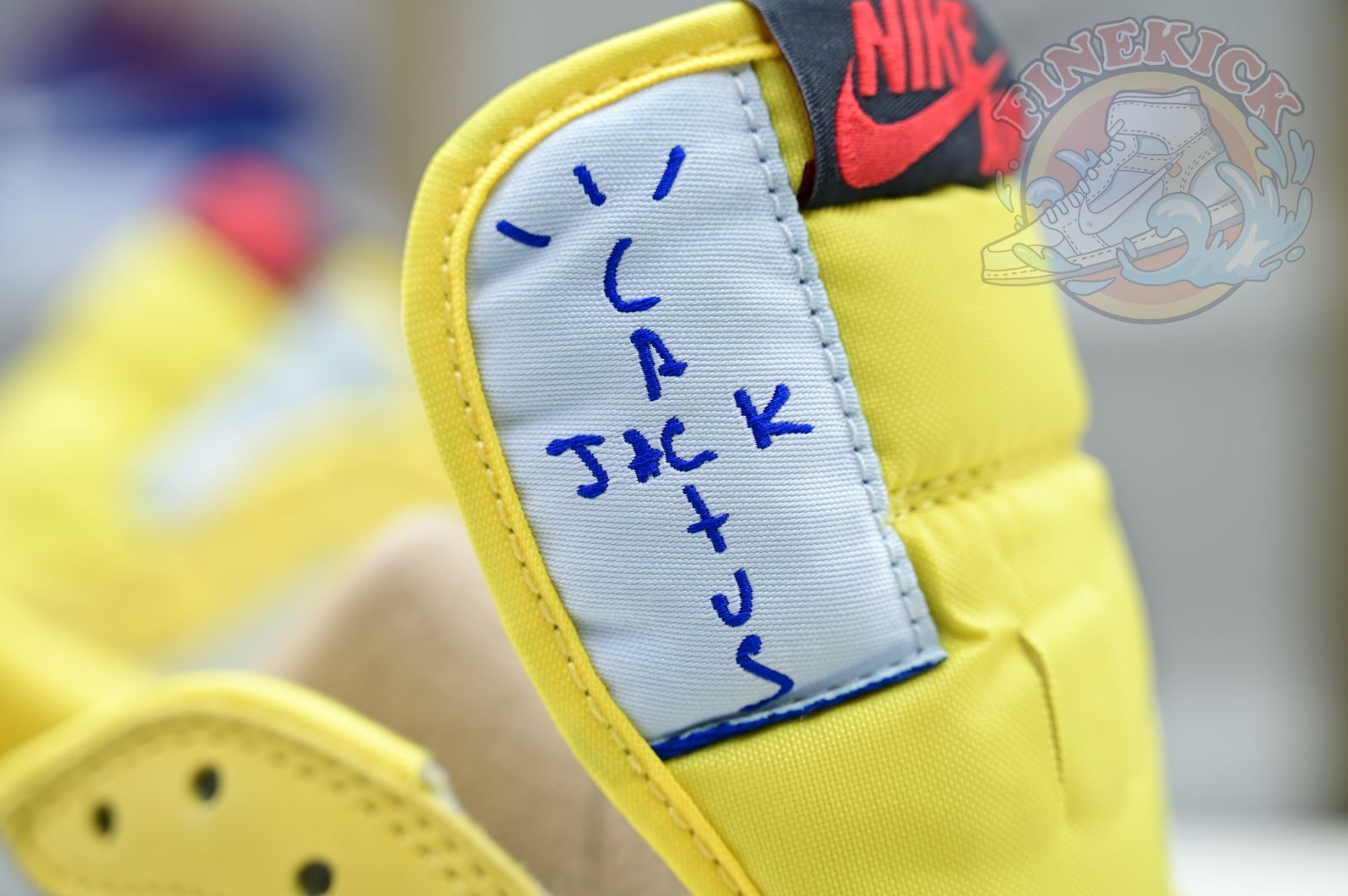 Travis Scott x Air Jordan 1Low Canary - finekick.vip