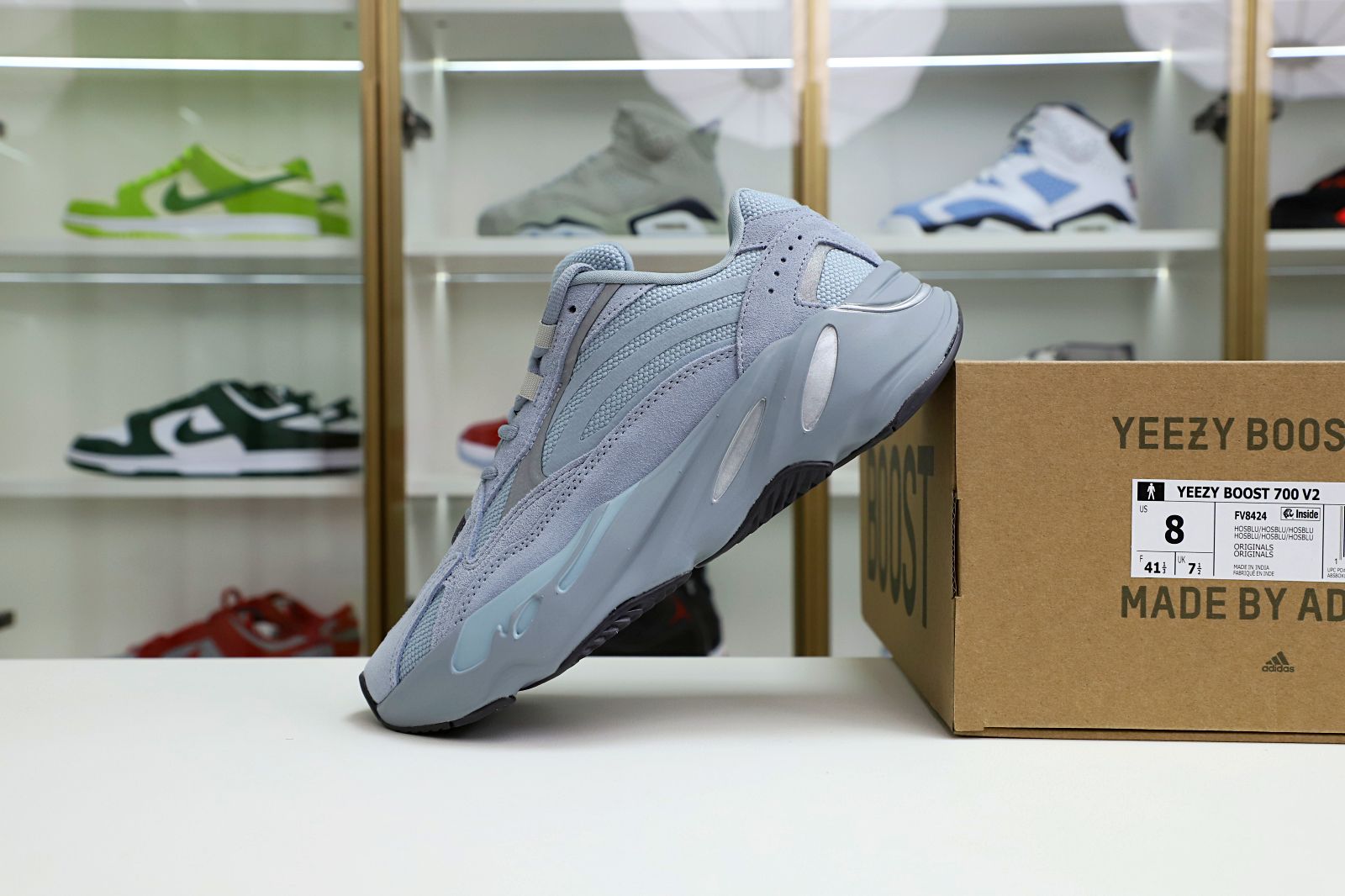 Yeezy boost 700 v2 hospita blue - finekick.vip