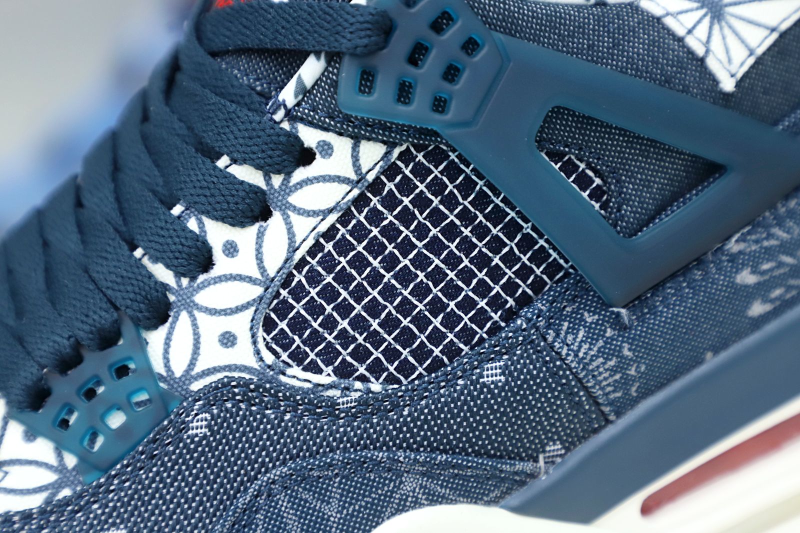Air Jordan 4 retro se