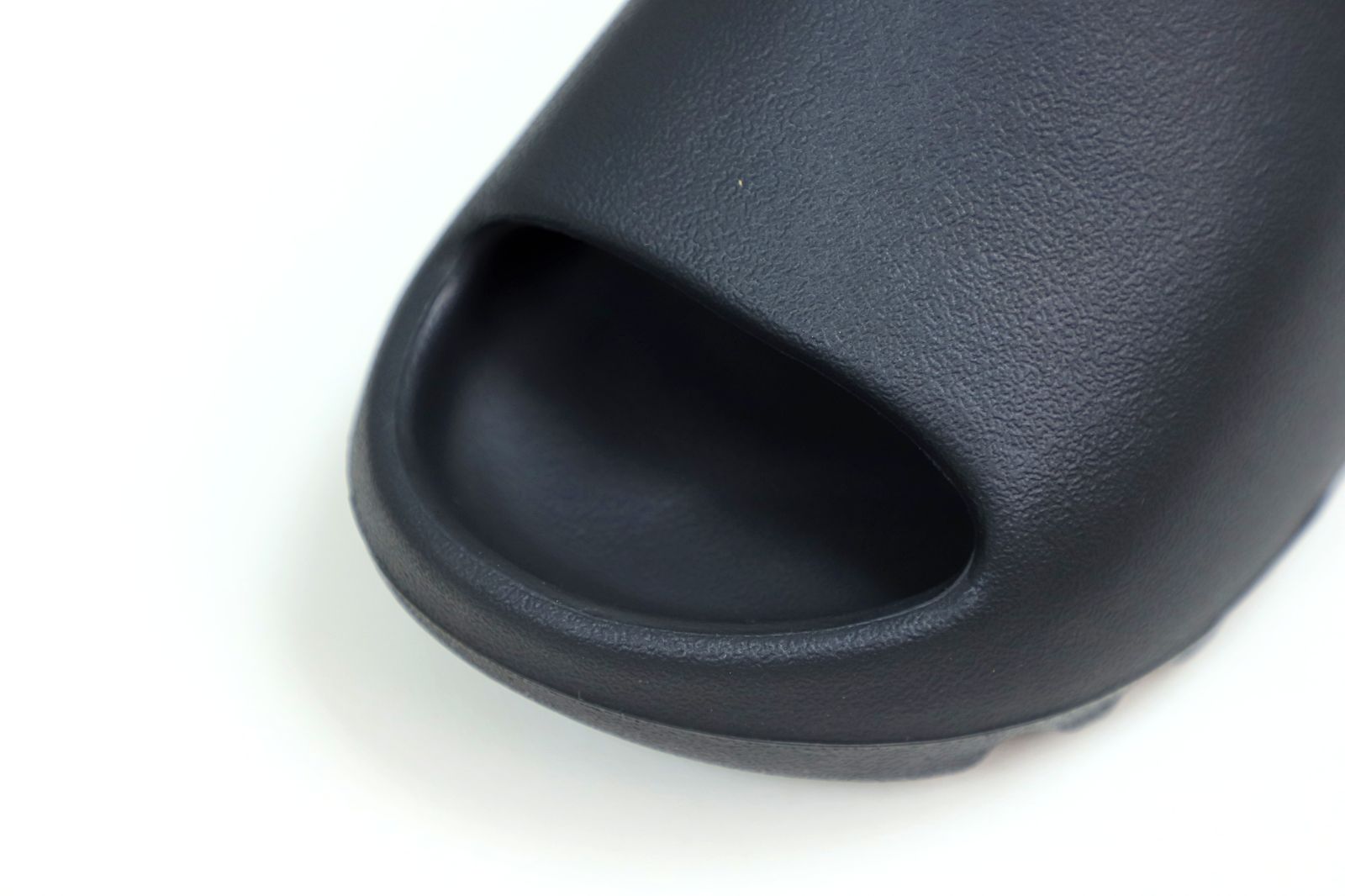 YEEZY SLIDE ONYX - finekick.vip