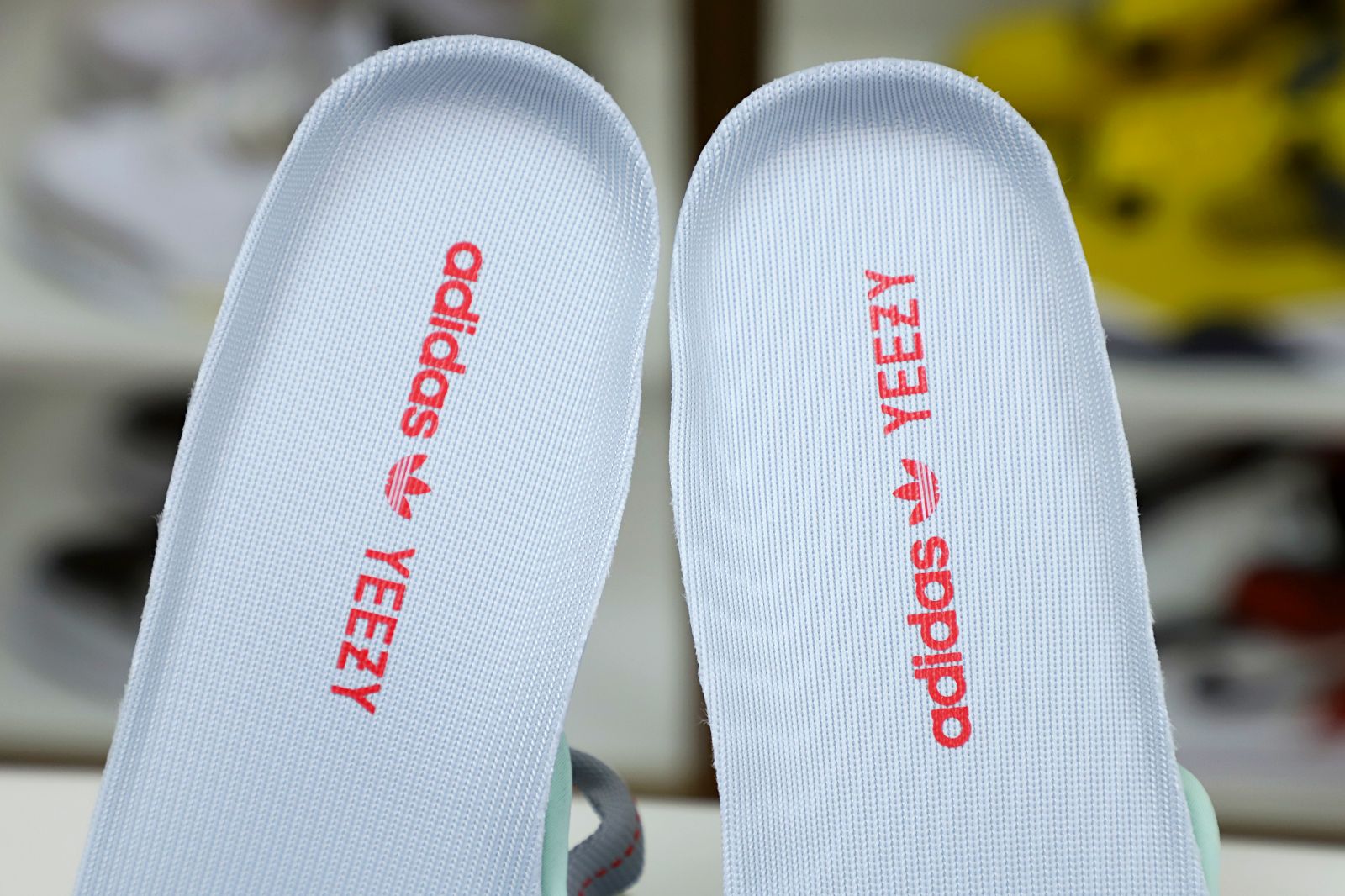 YEEZY BOOST 350 V2 'BLUE TINT' - finekick.vip