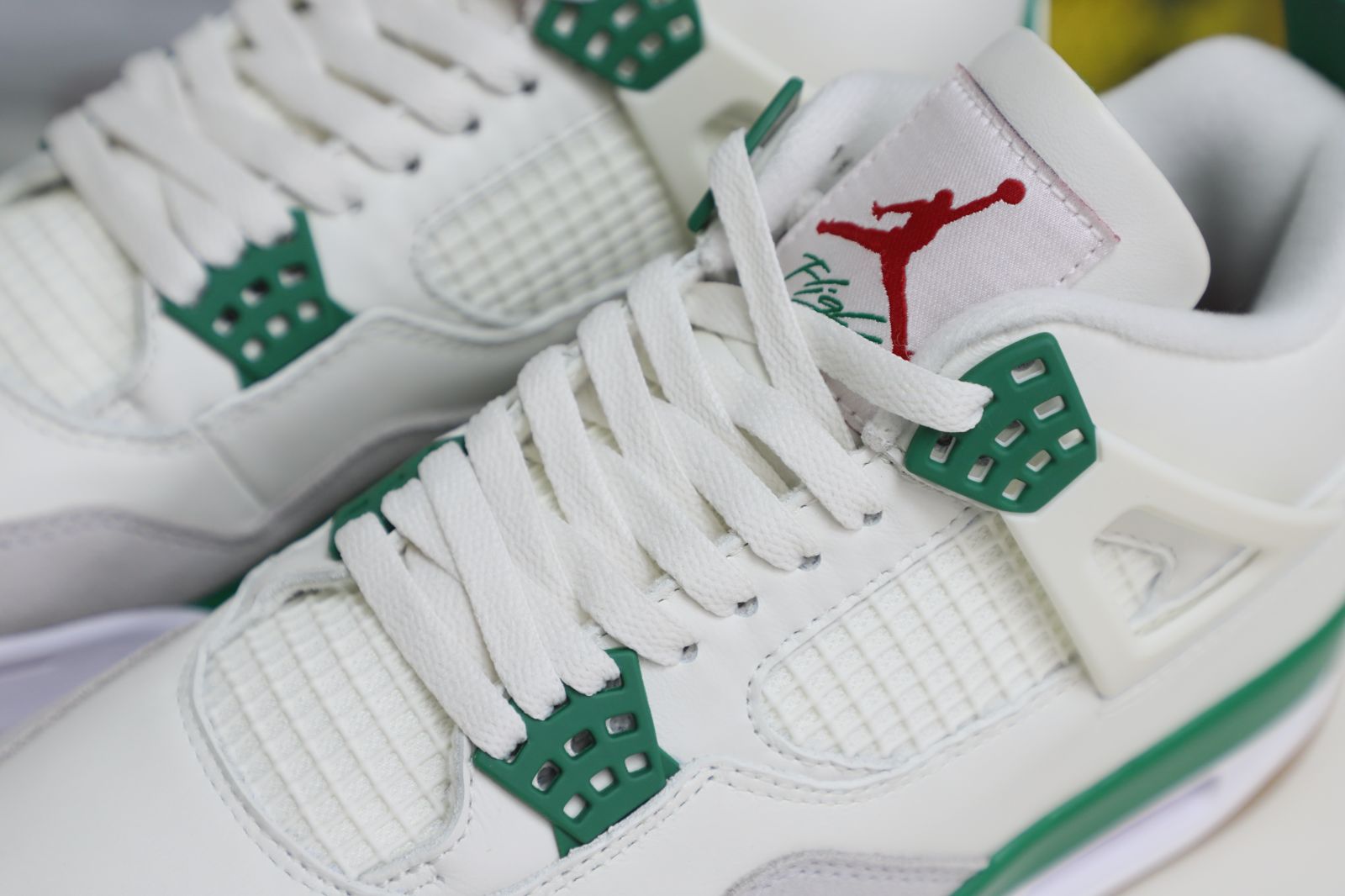 NIKE SB X AIR JORDAN 4 RETRO 'PINE GREEN' - finekick.vip