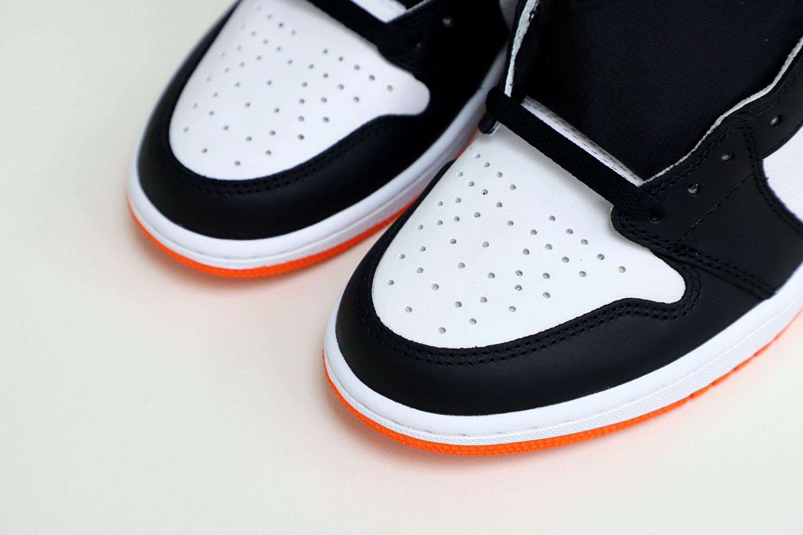 Air Jordan 1 Retro High OG Electro Orange' - finekick.vip