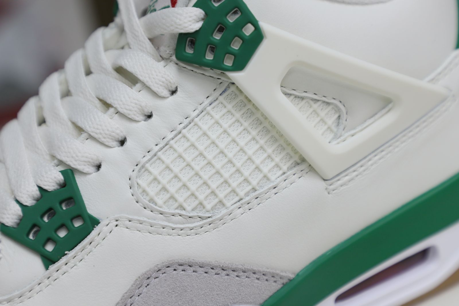 NIKE SB X AIR JORDAN 4 RETRO 'PINE GREEN' - finekick.vip
