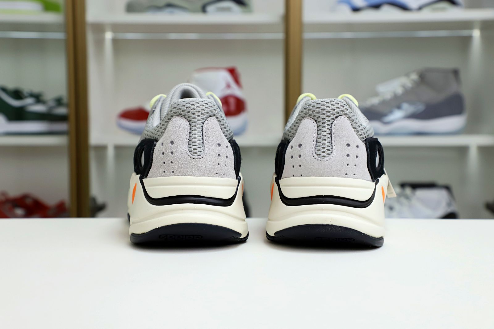 YEEZY BOOST 700 'WAVE RUNNER' - finekick.vip