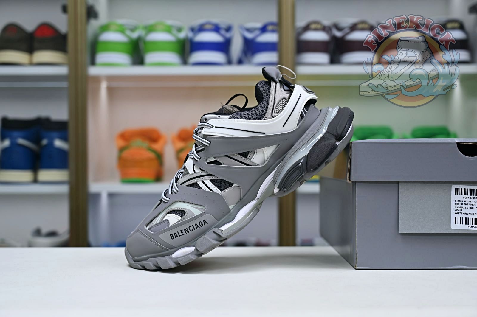 Balenciaga BLGA  Track(LED) - finekick.vip