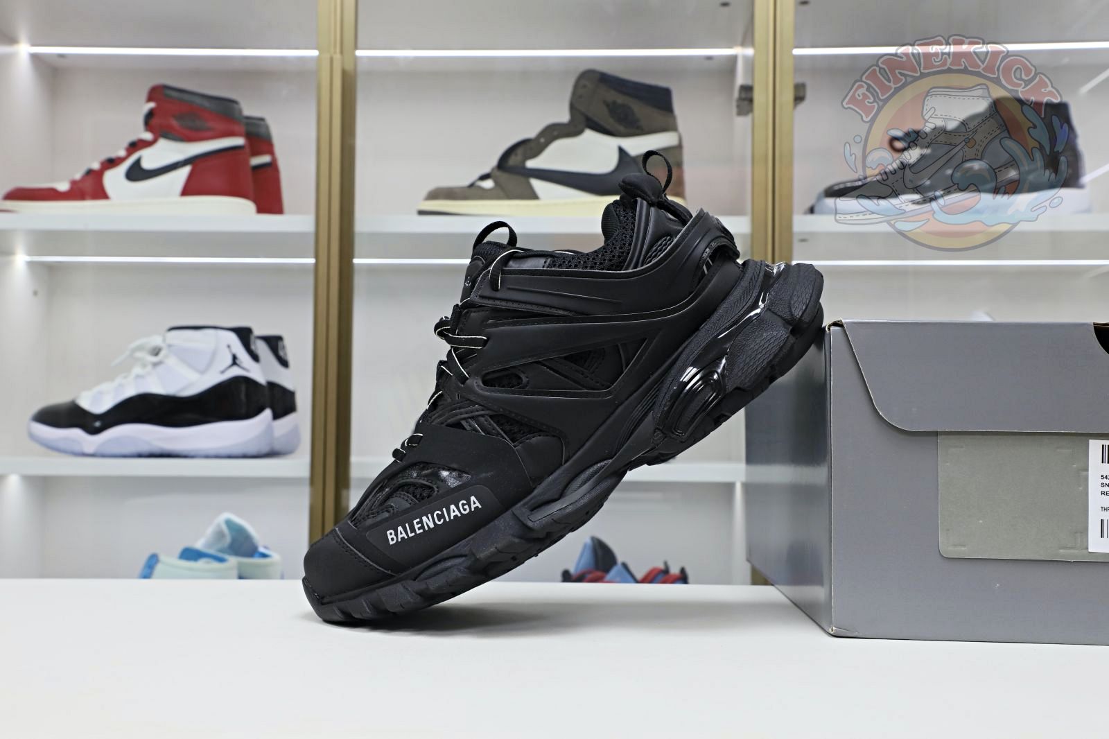 Balenciaga BLGA - finekick.vip