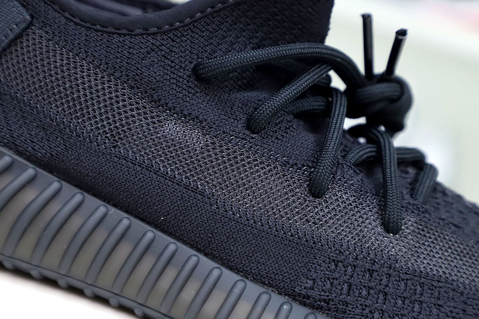 YEEZY BOOST 350 V2 ONYX - finekick.vip