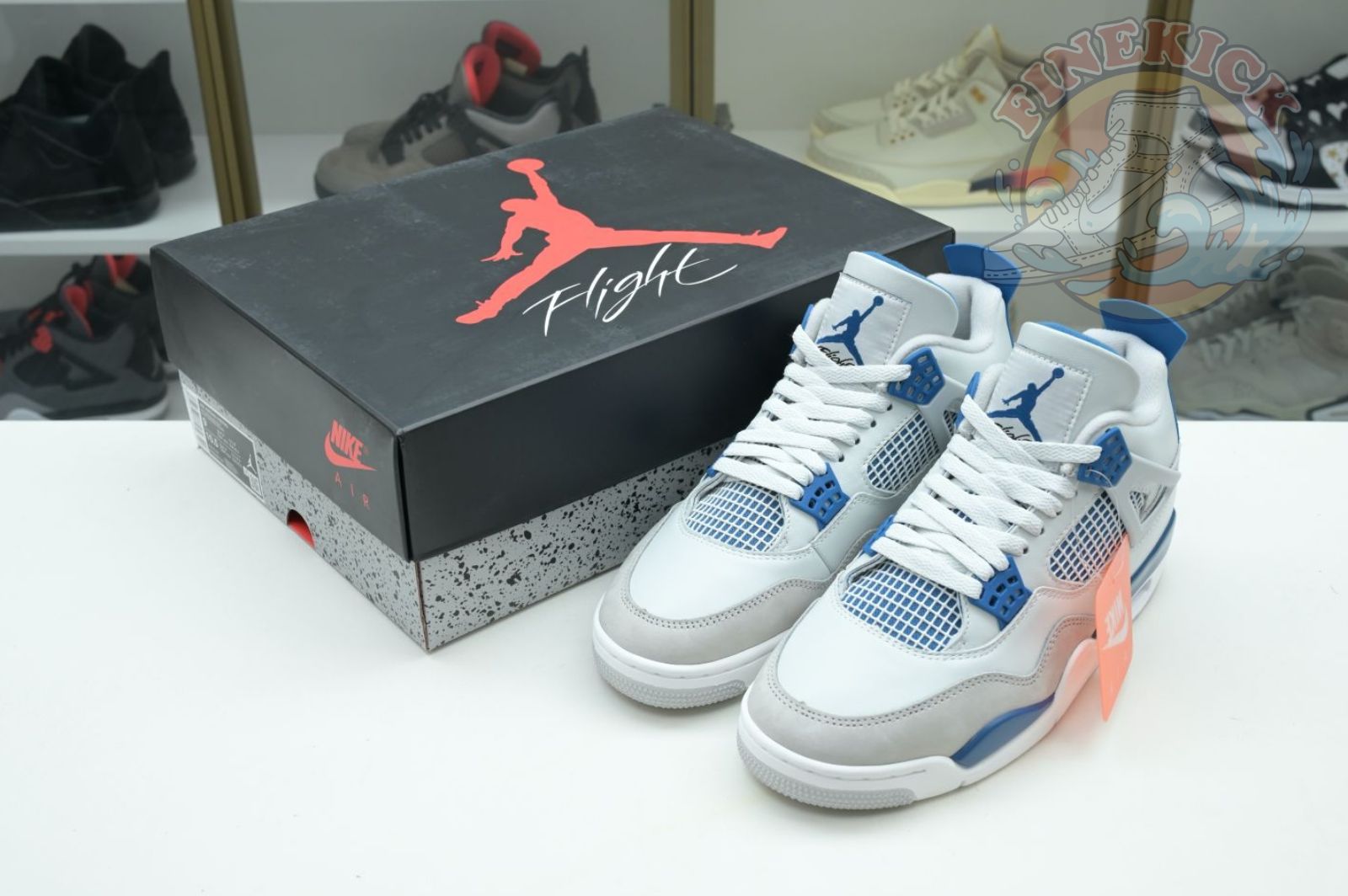 Air Jordan 4