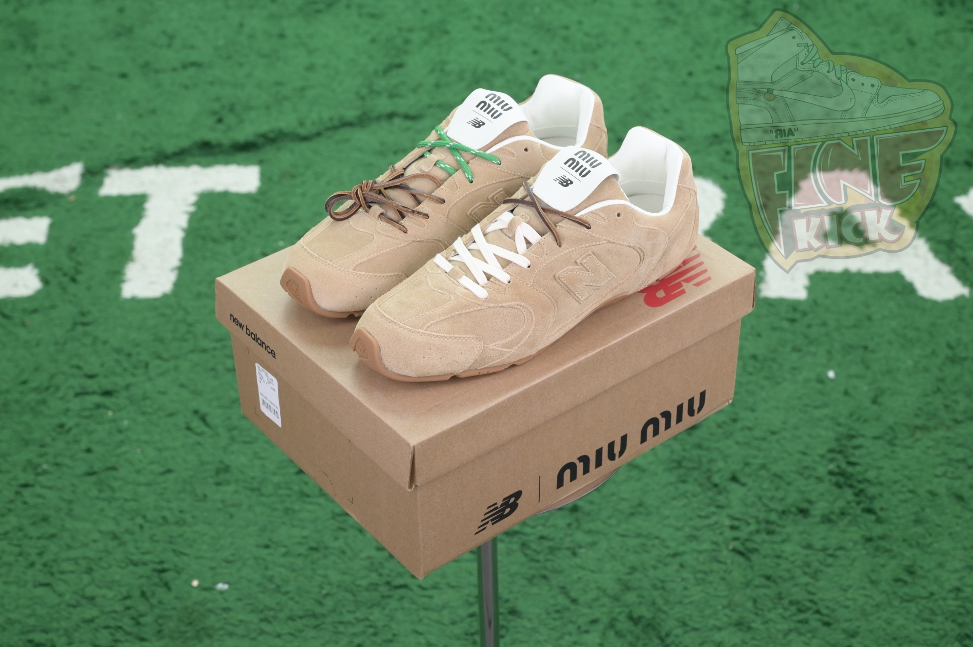 New Balance x MIU MIU NB 530SL - finekick.vip