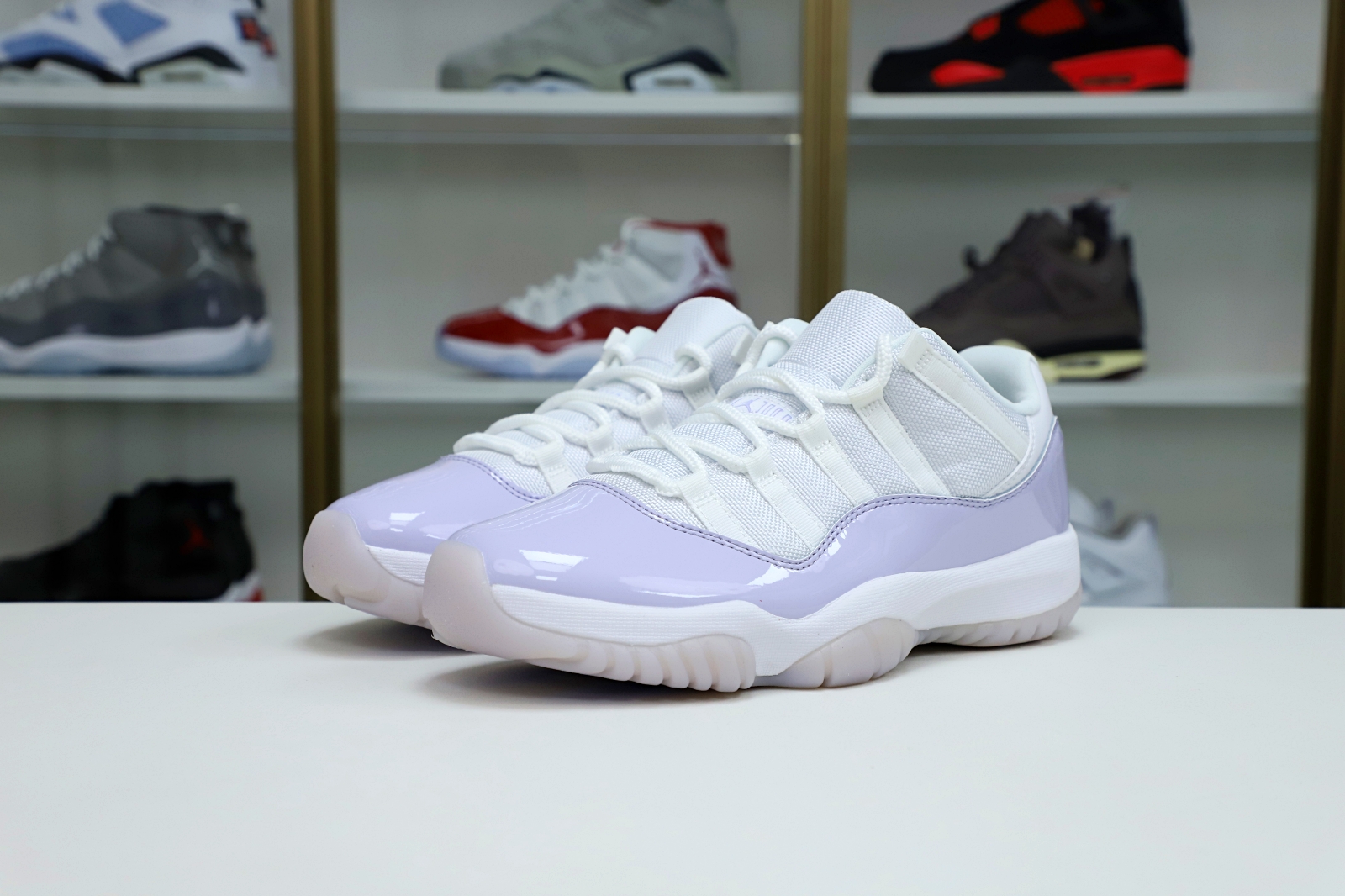 AIR JORDAN 11 LOW PURE VIOLET - finekick.vip