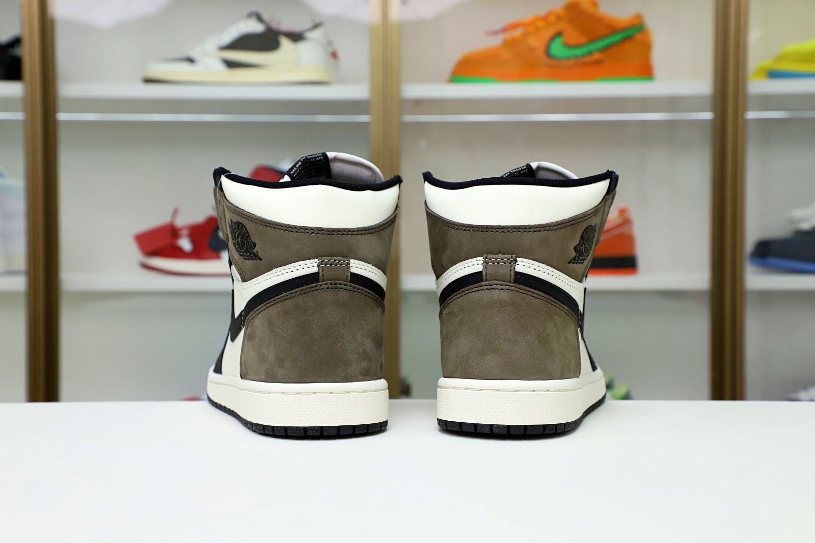 AIR JORDAN 1 RETRO HIGH OG 'DARK MOCHA' - finekick.vip