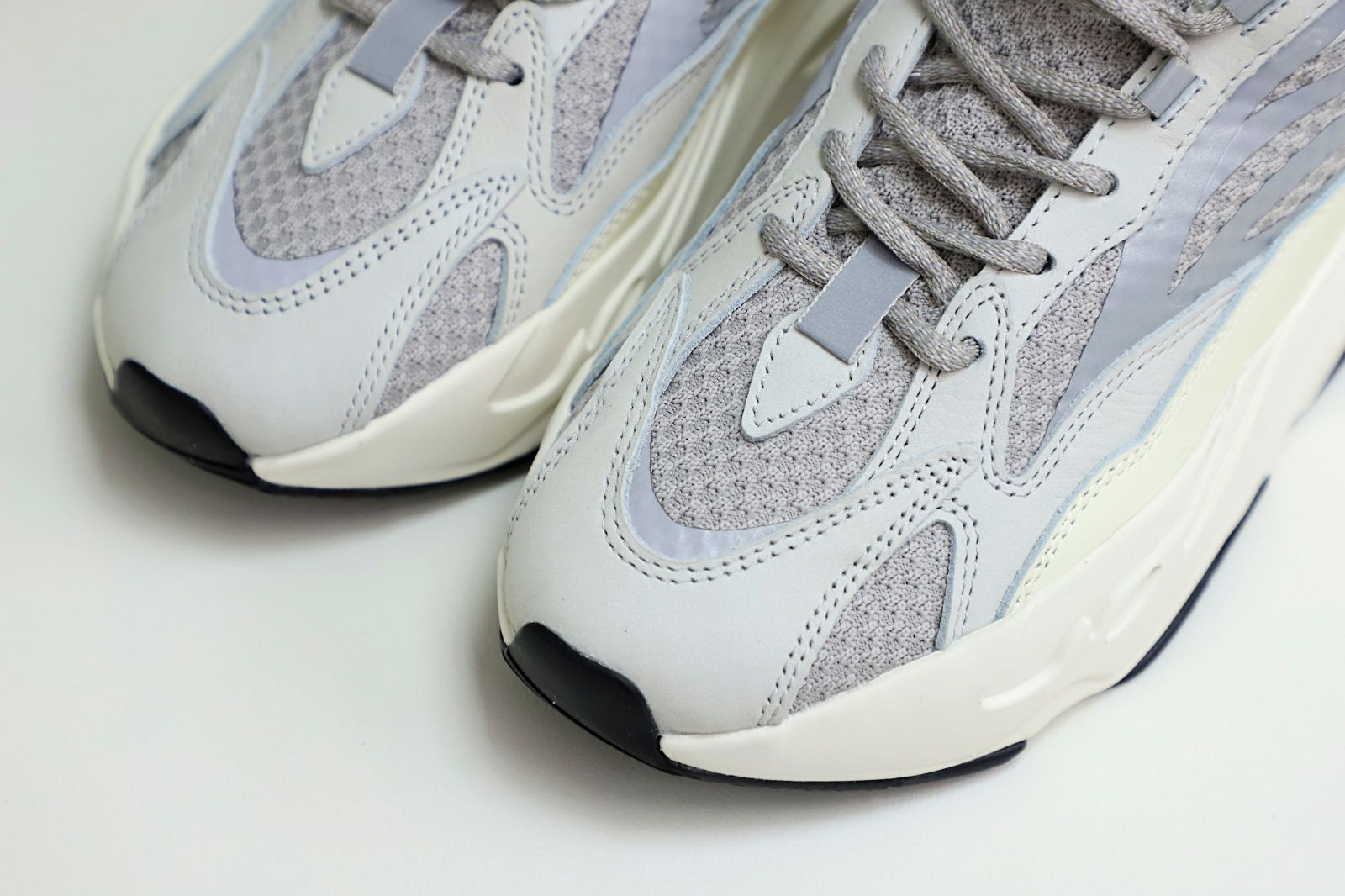 YEEZY BOOST 700 V2 'CREAM' - finekick.vip