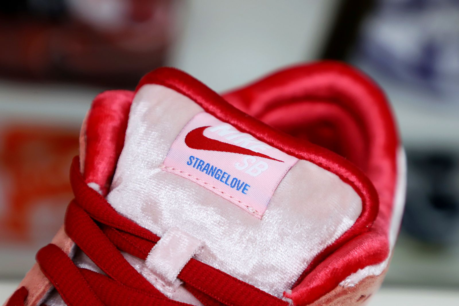 STRANGELOVE X DUNK LOW SB 'VALENTINE'S DAY' - finekick.vip