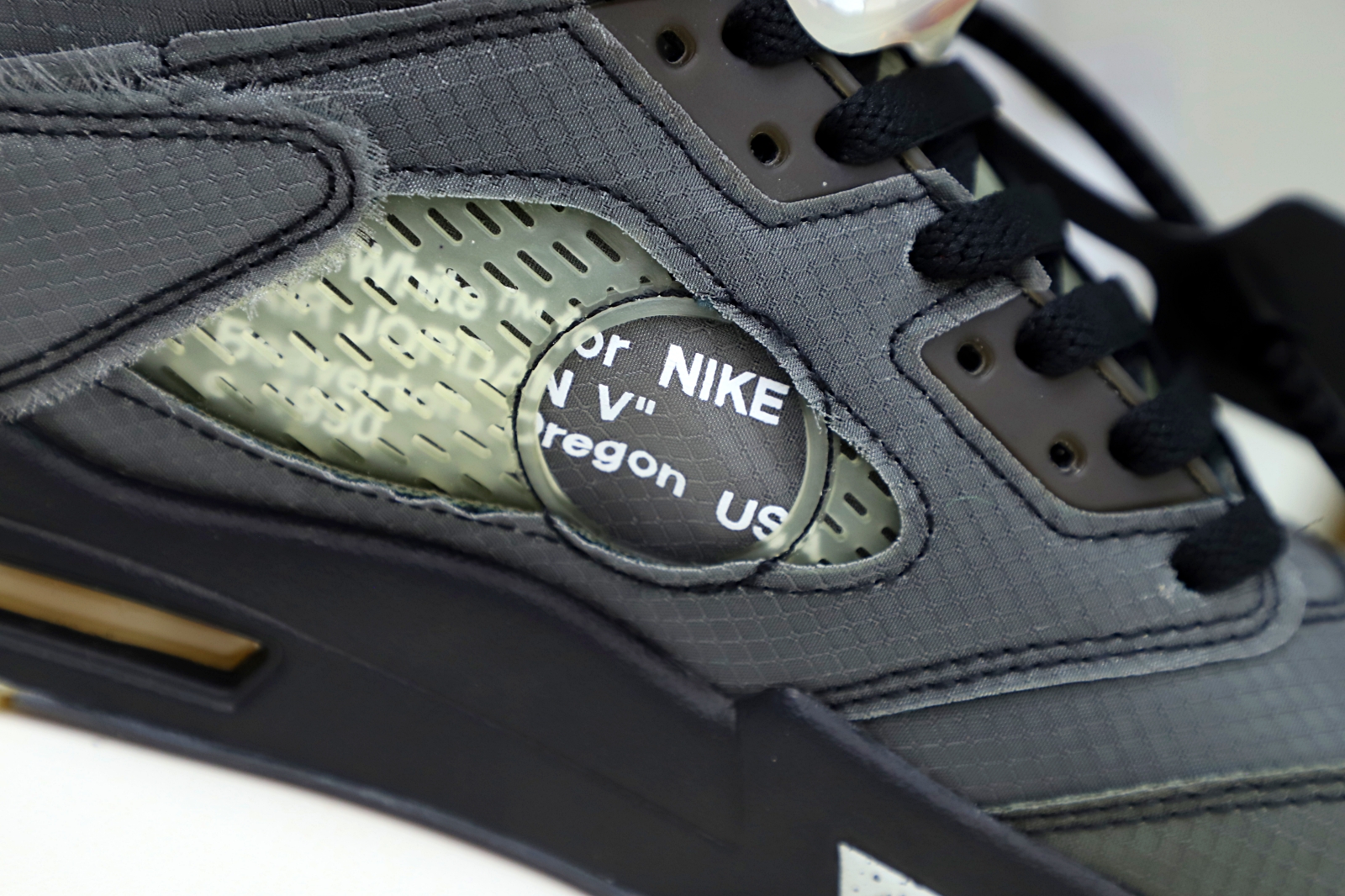OFF-WHITE X AIR JORDAN 5 RETRO SP 'MUSLIN' - finekick.vip