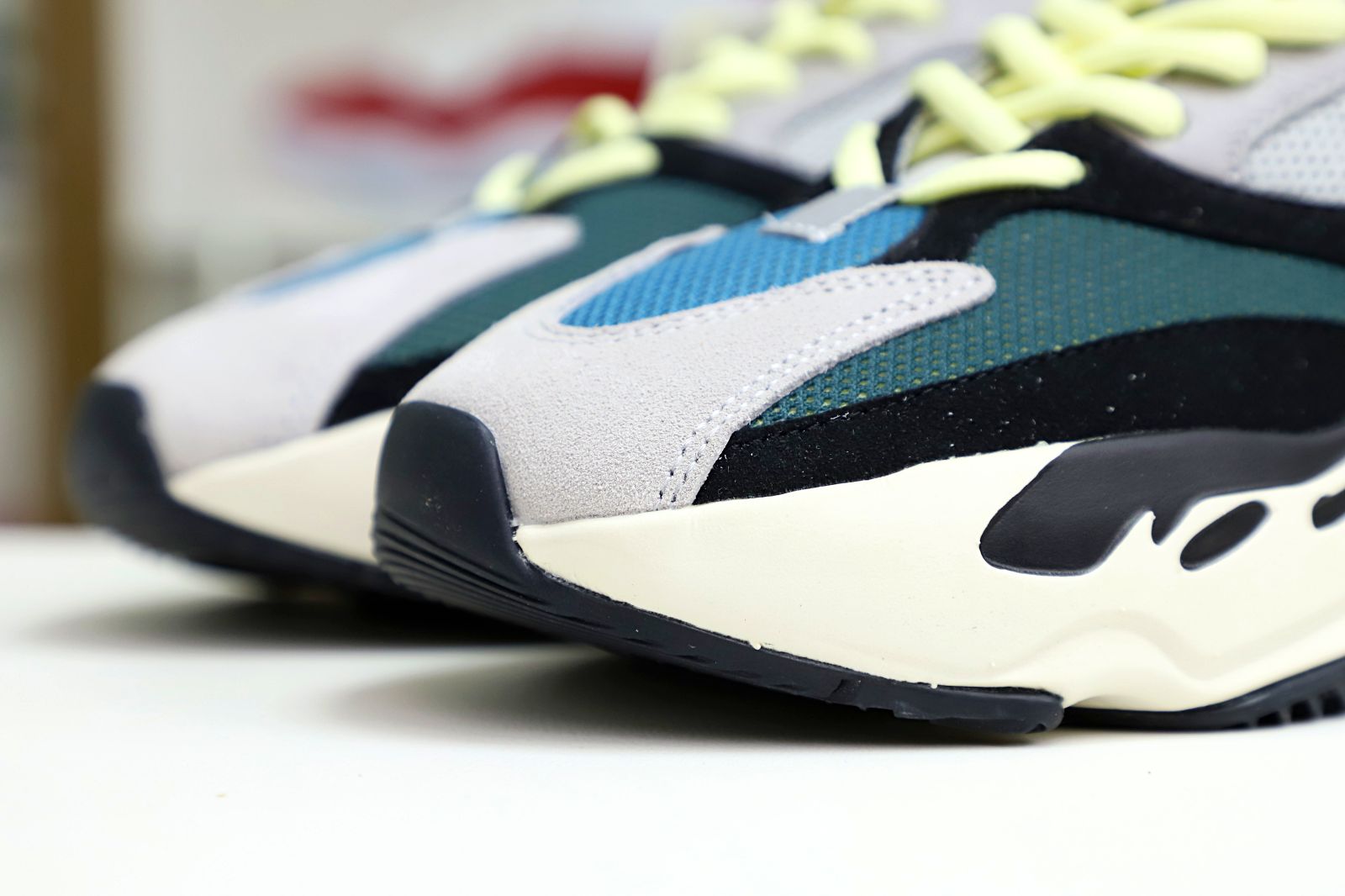 YEEZY BOOST 700 'WAVE RUNNER' - finekick.vip