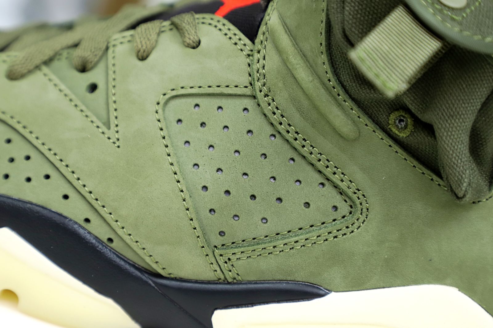 TRAVIS SCOTT X AIR JORDAN 6 RETRO 'OLIVE' - finekick.vip