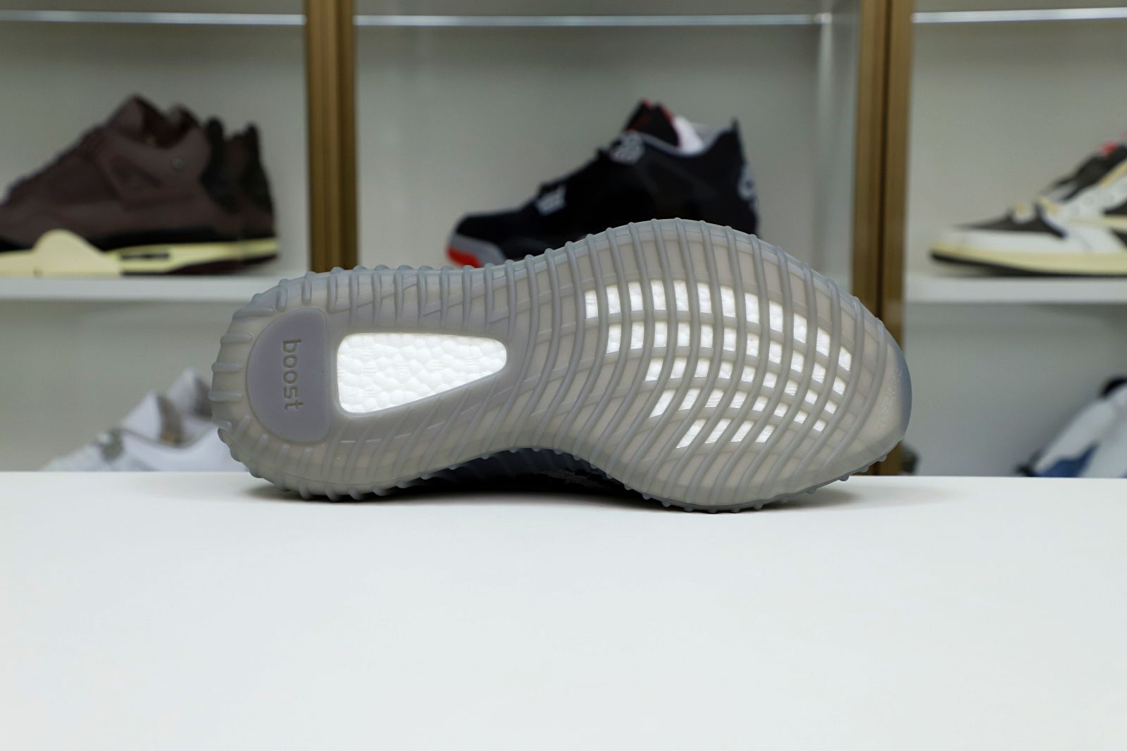 YEEZY BOOST 350 V2 'BELUGA 2.0' - finekick.vip