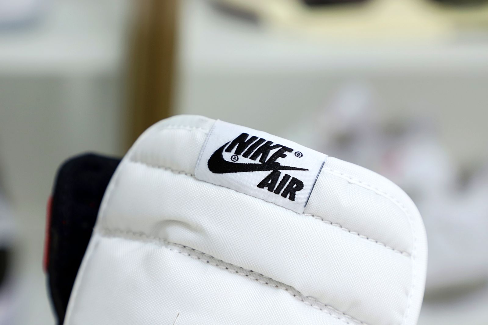 Air Jordan 1 Retro Black Toe (2016) - finekick.vip