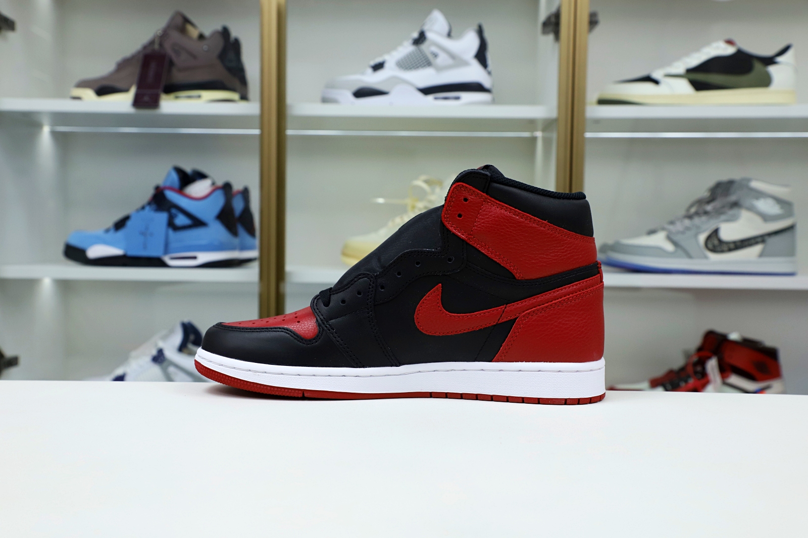 AIR JORDAN 1 RETRO HIGH OG 'BRED' - finekick.vip