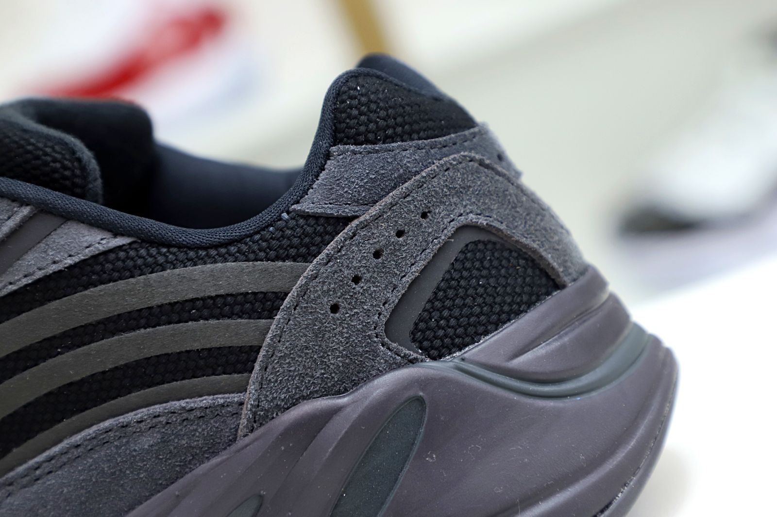 Yeezy Boost 700 V2 Vanta 2019 - finekick.vip