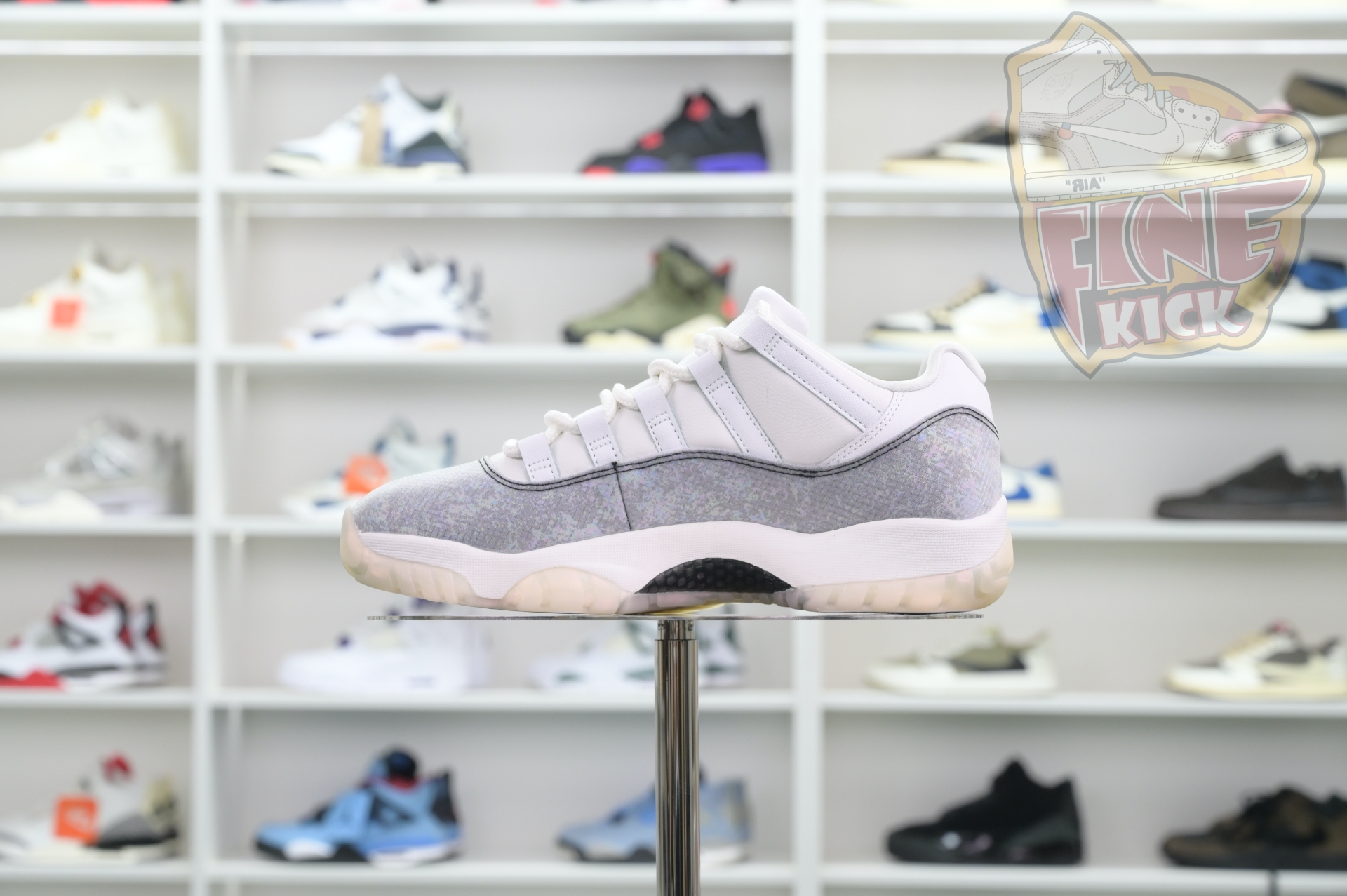 Air Jordan 11 Low  CNY - finekick.vip